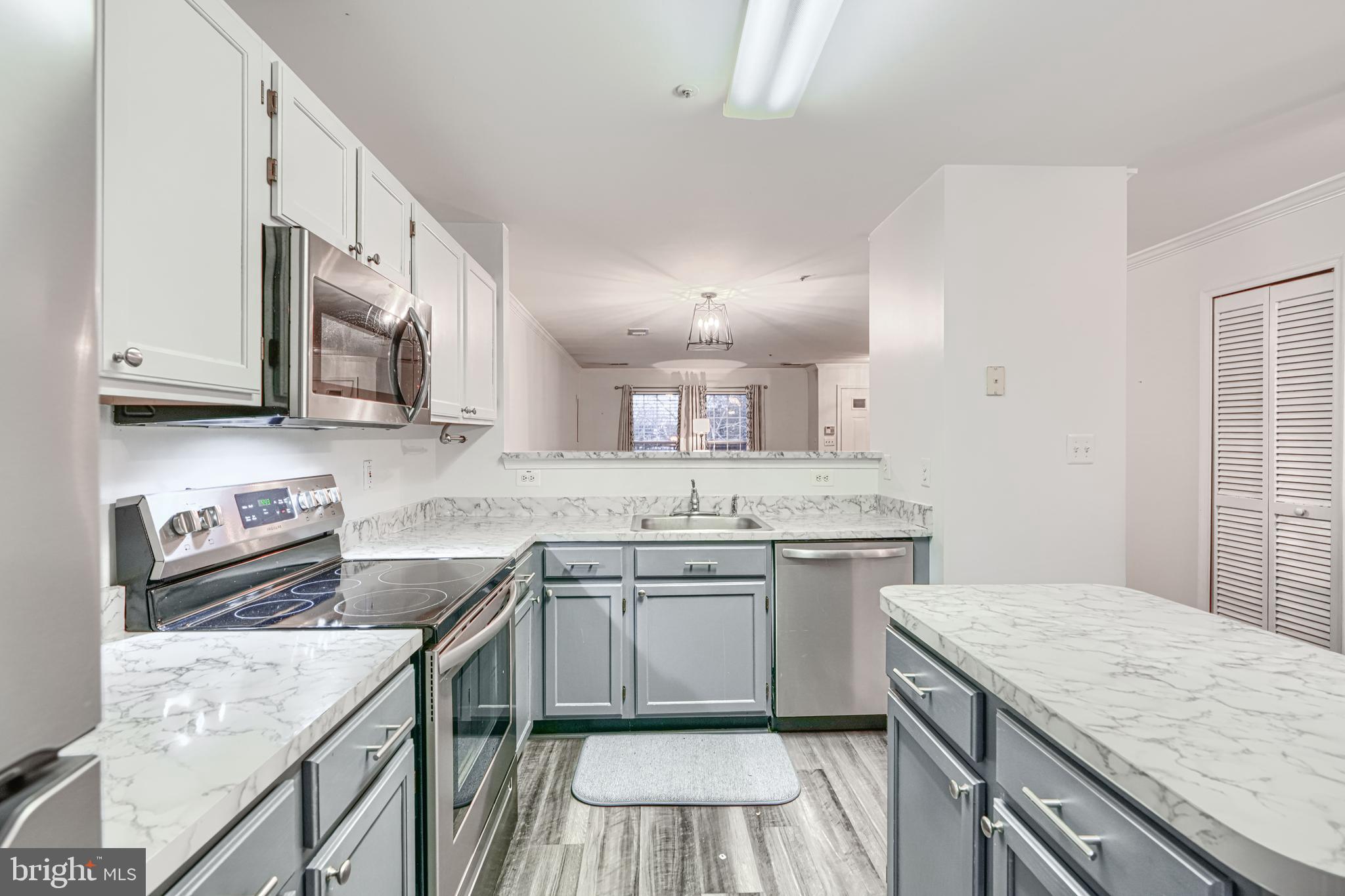 CEDAR GROVE AT CROFTON - Residential