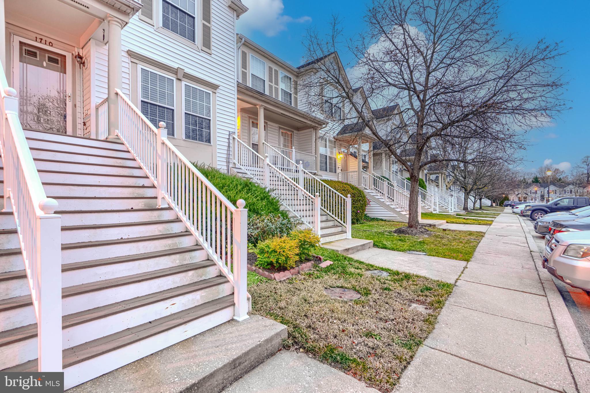 CEDAR GROVE AT CROFTON - Residential