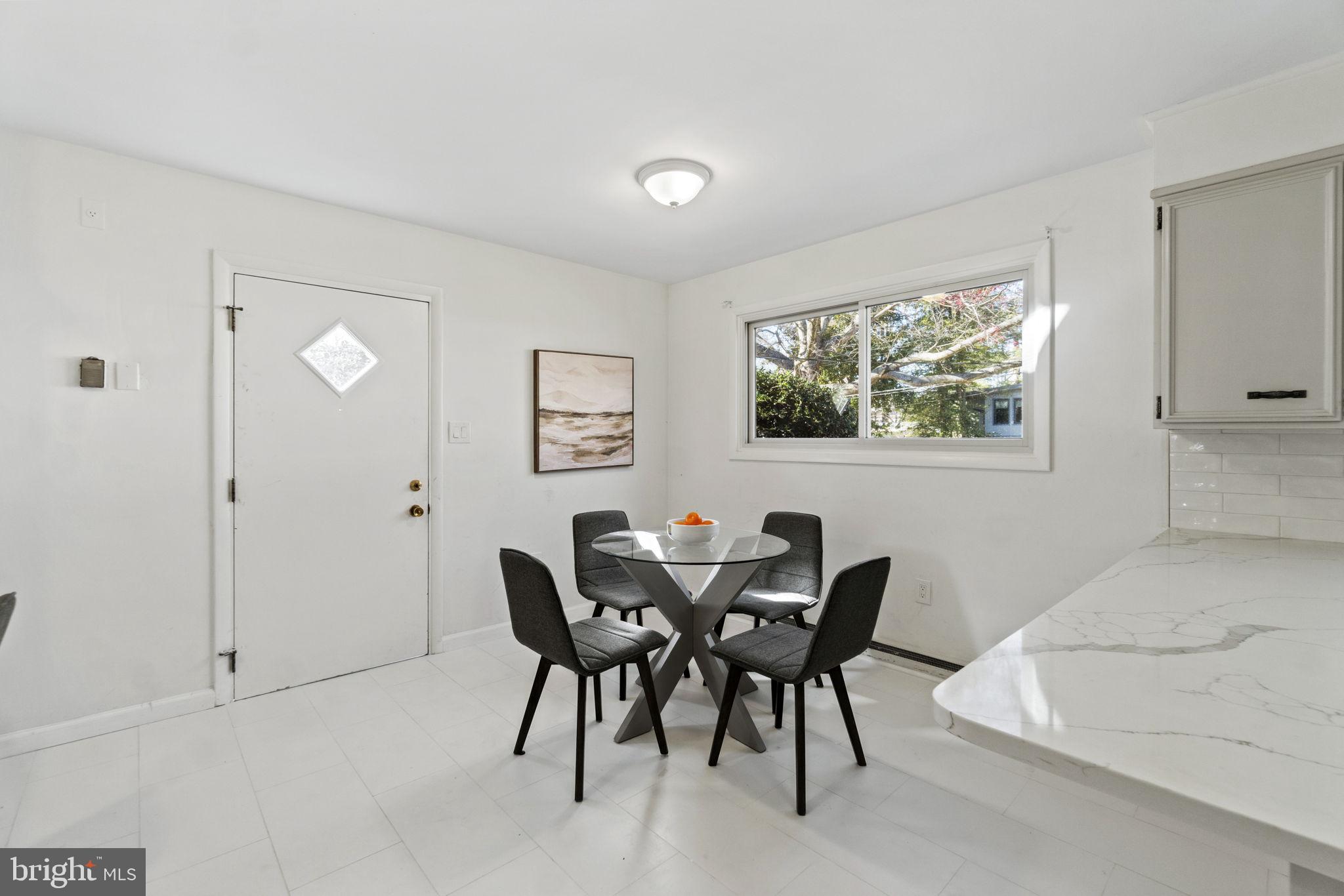 SOMERSET - Residential