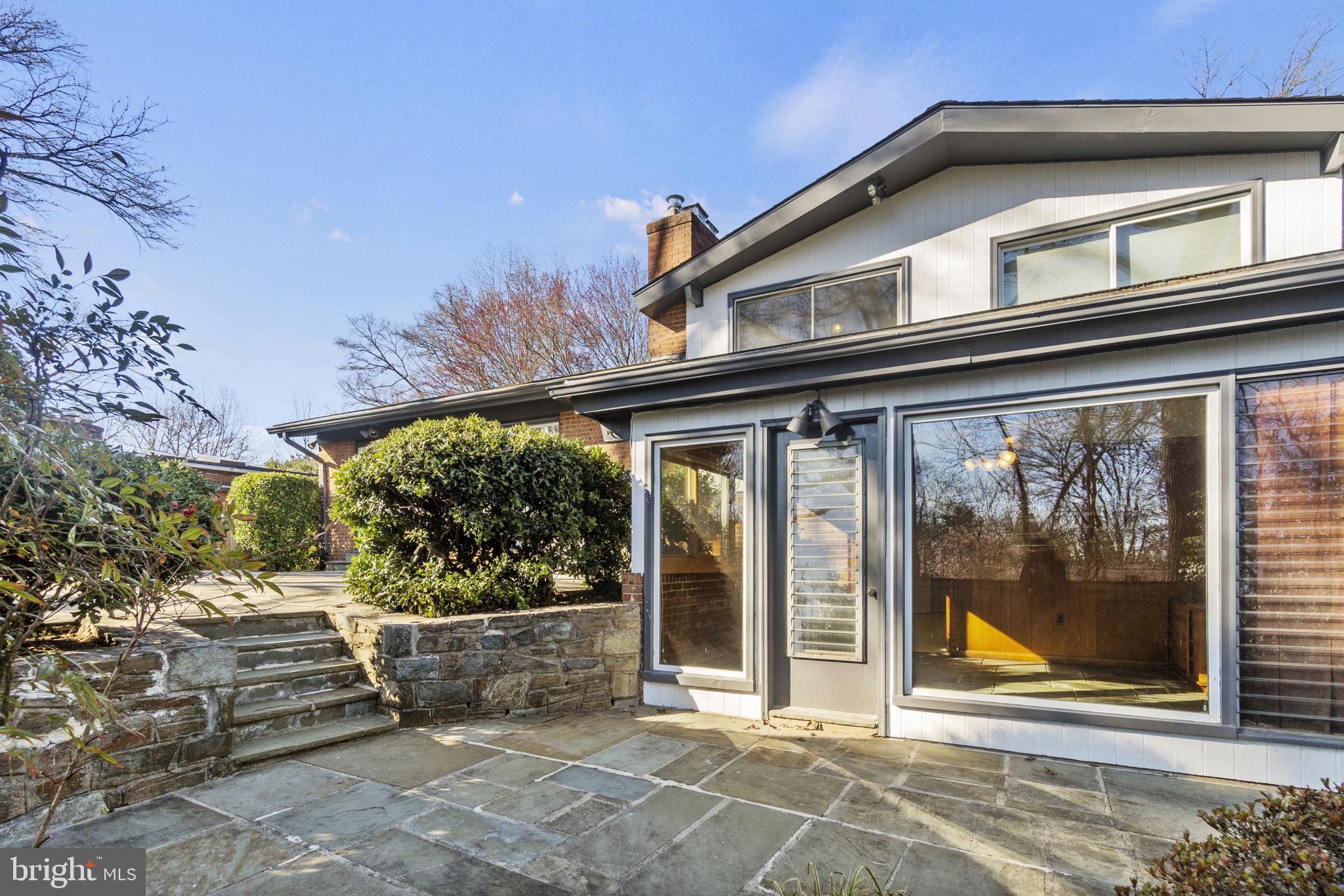 SOMERSET - Residential