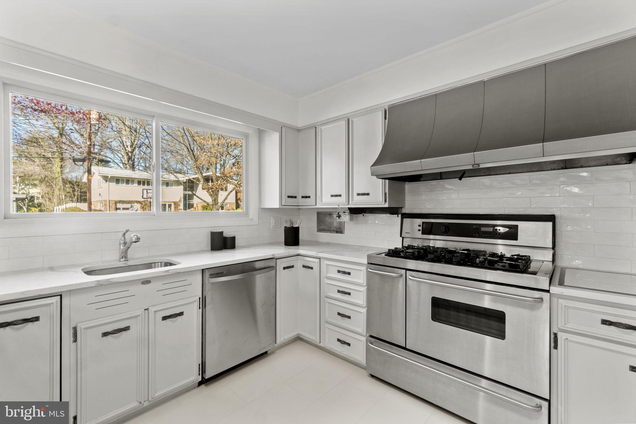 SOMERSET - Residential