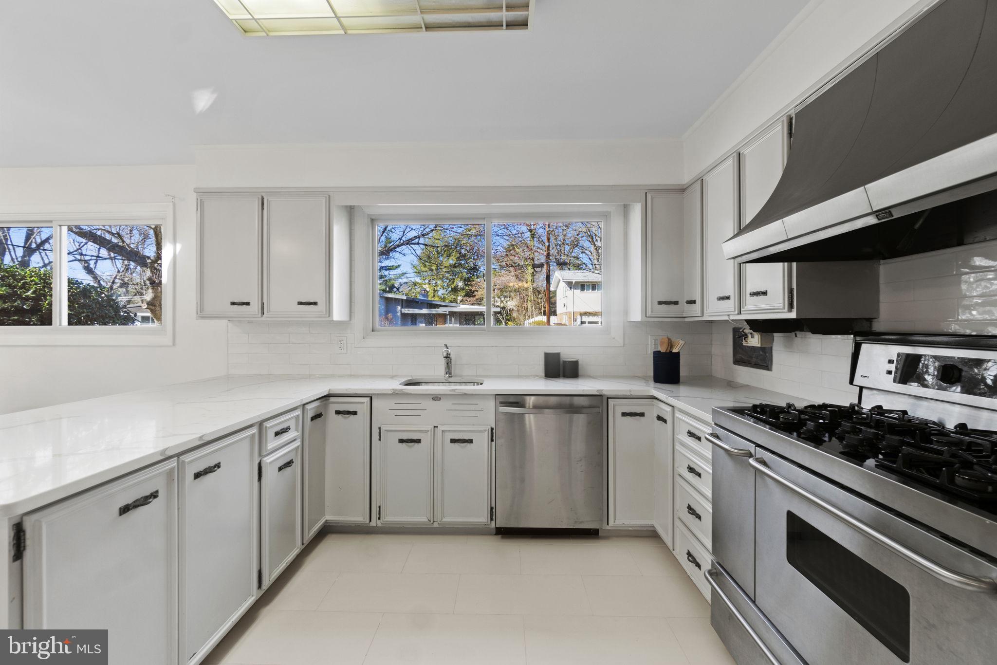 SOMERSET - Residential