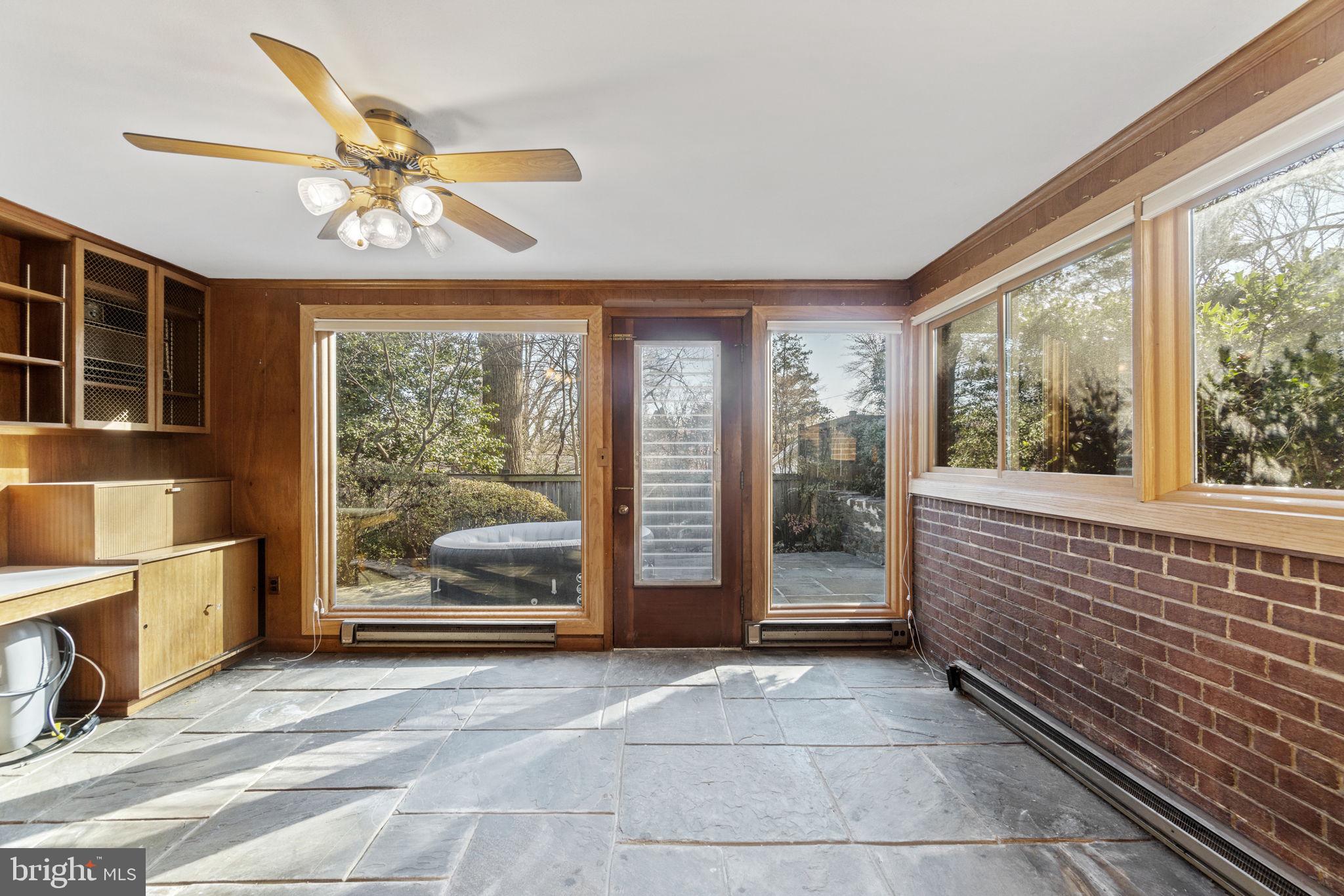 SOMERSET - Residential