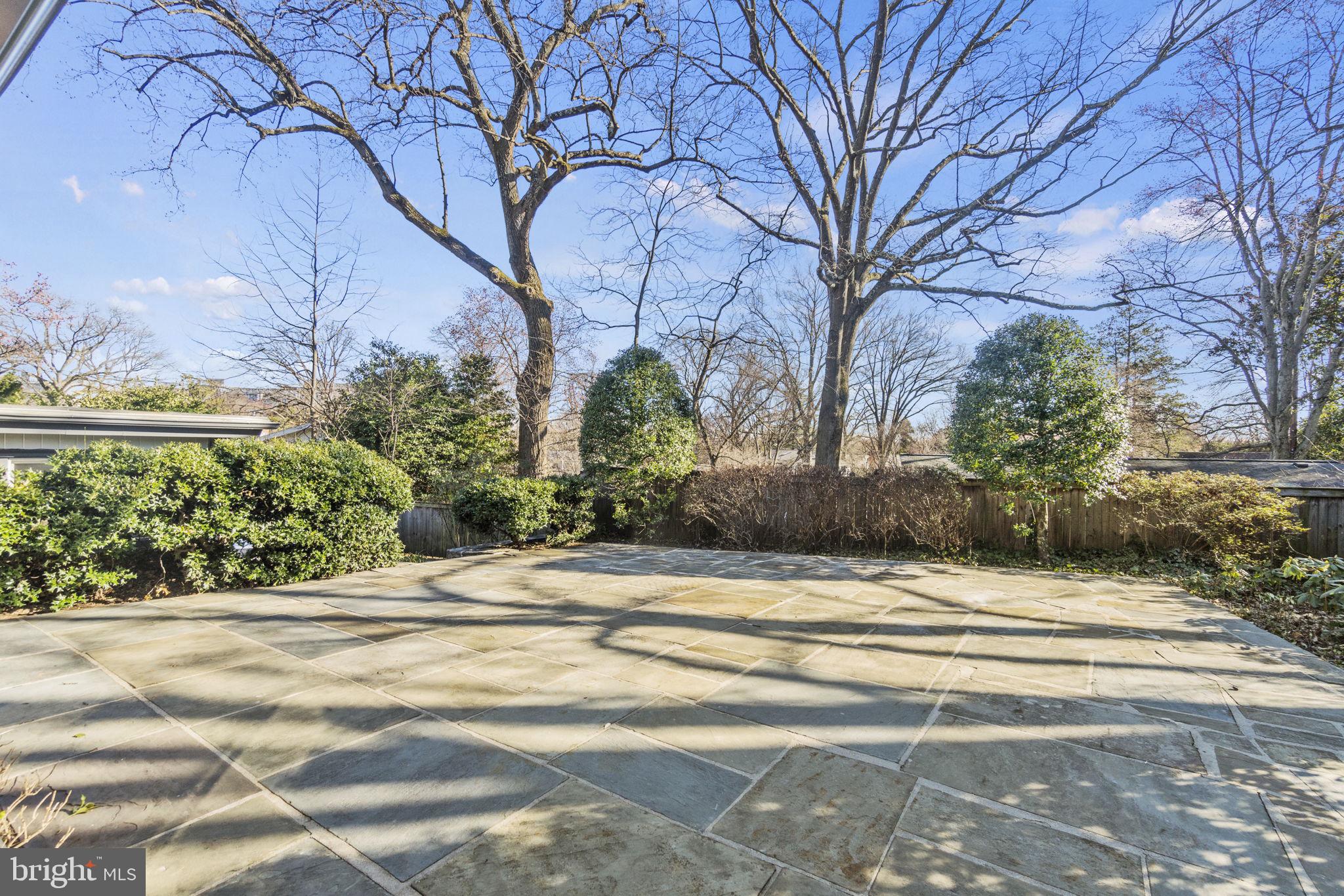 SOMERSET - Residential