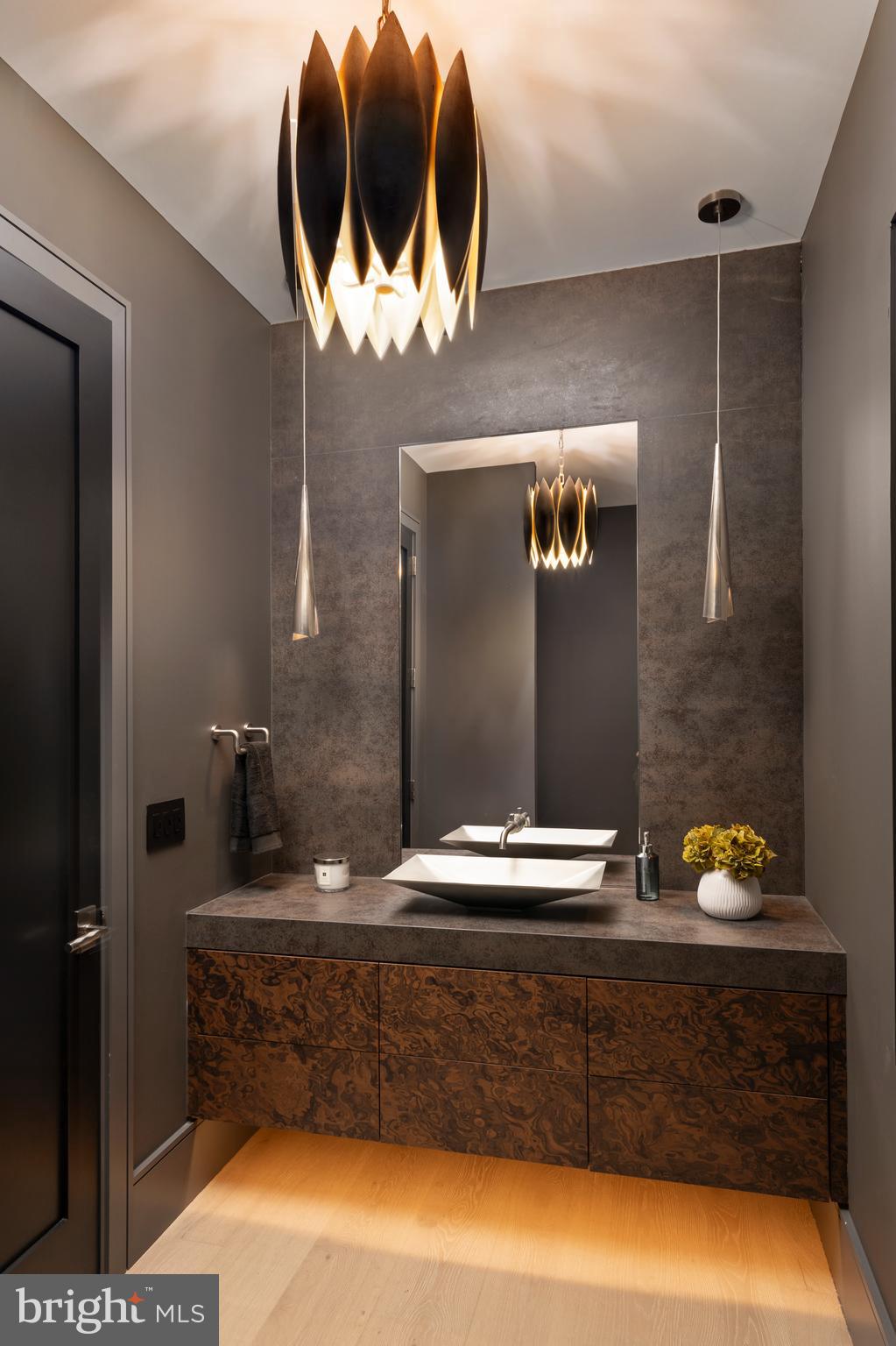 SALONA VILLAGE - Residential