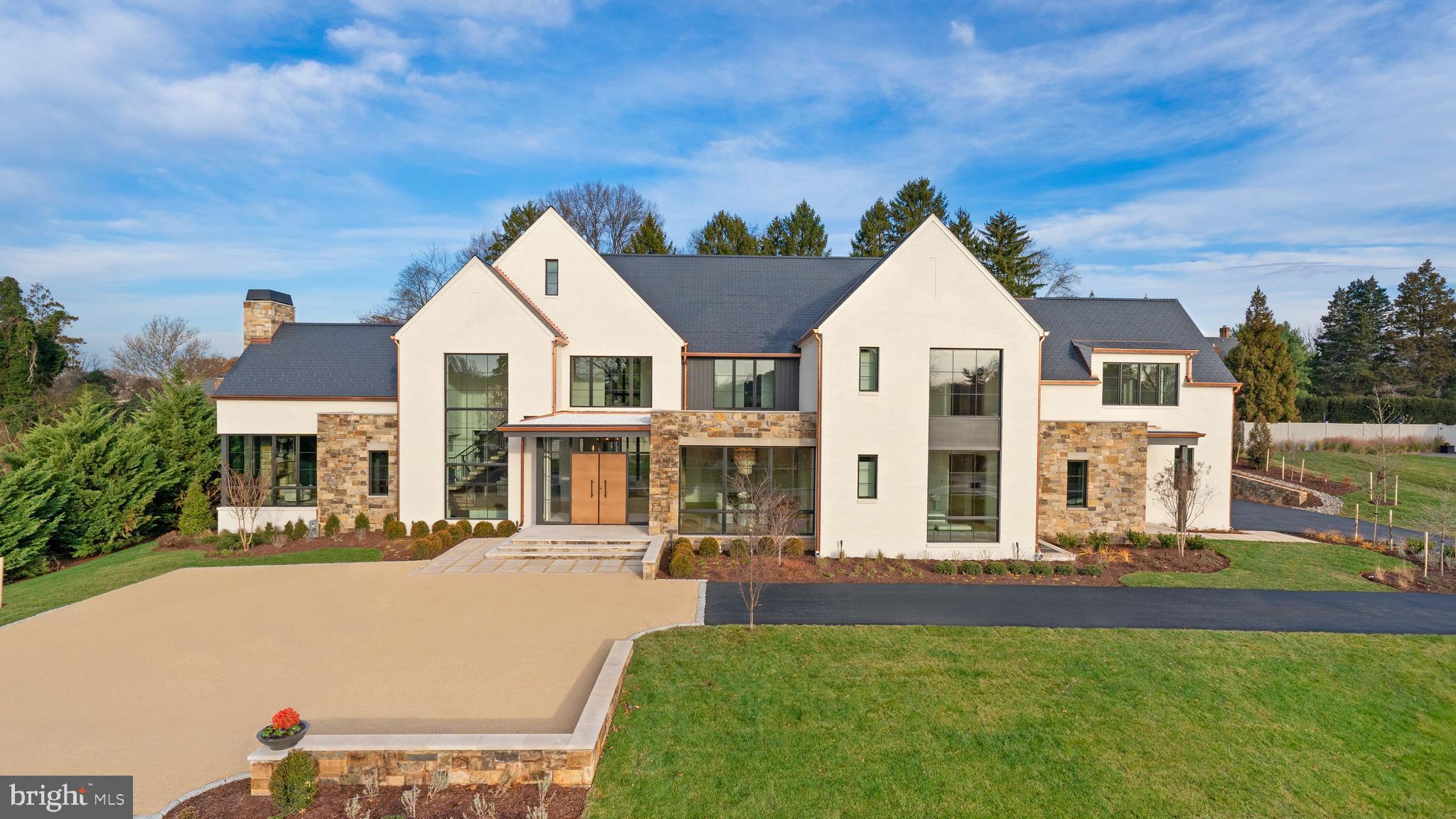 SALONA VILLAGE - Residential