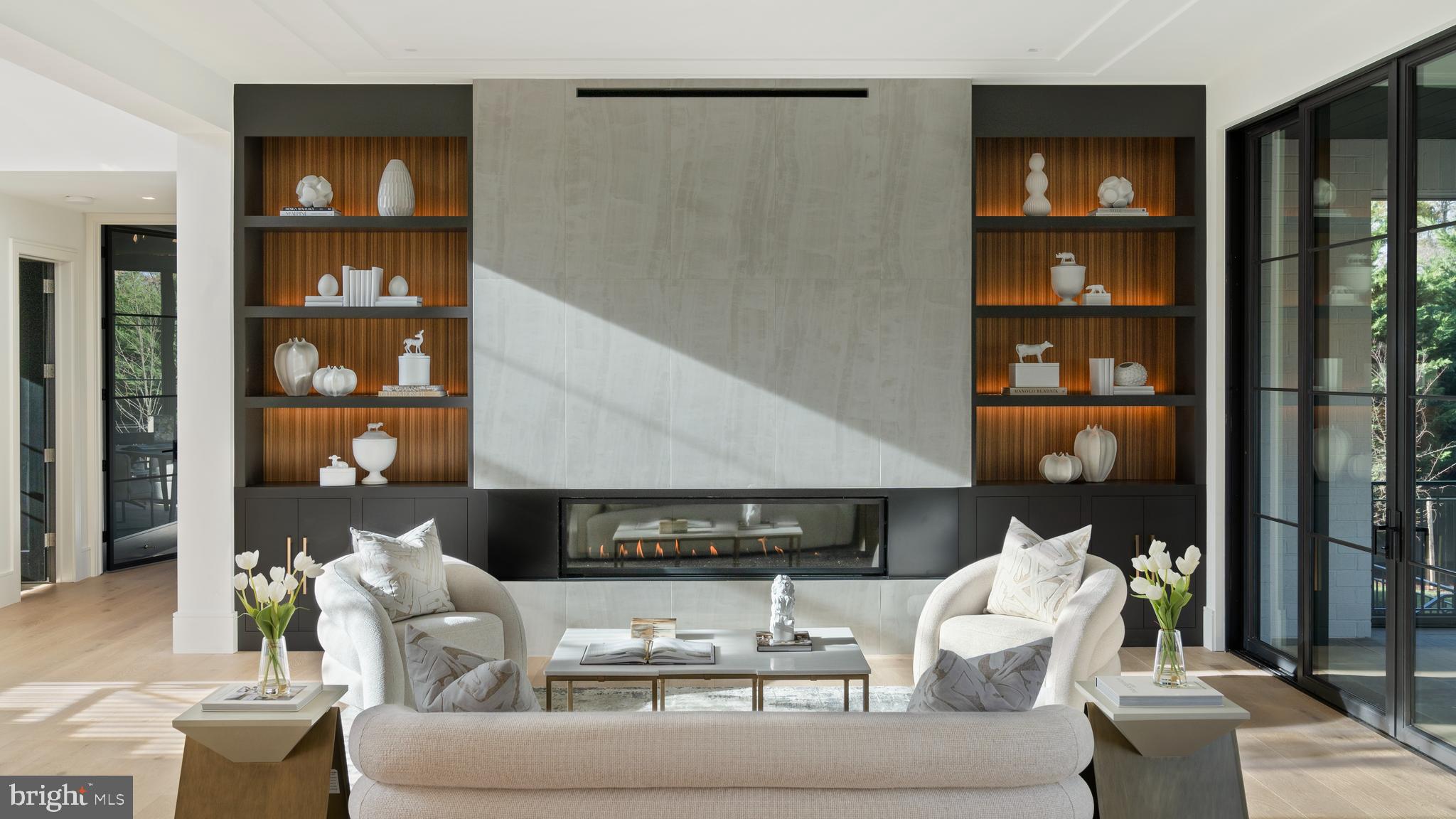 SALONA VILLAGE - Residential