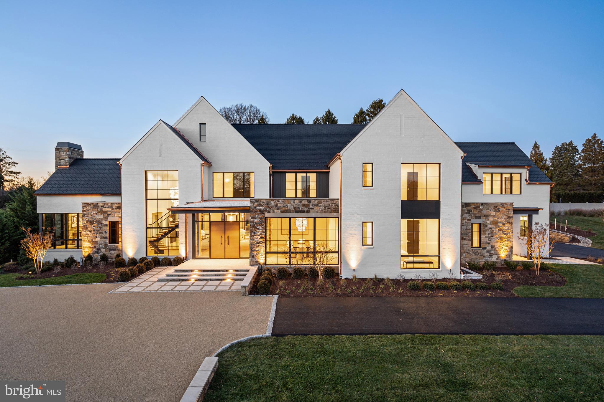 SALONA VILLAGE - Residential