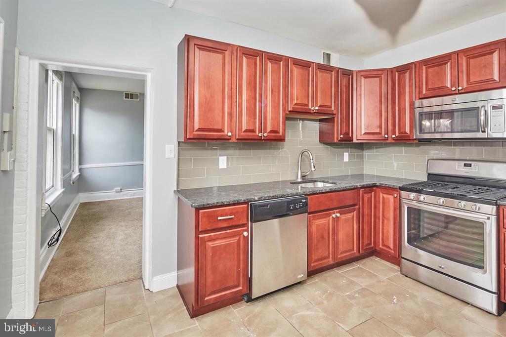 TROLLEY SQUARE - Commercial Sale