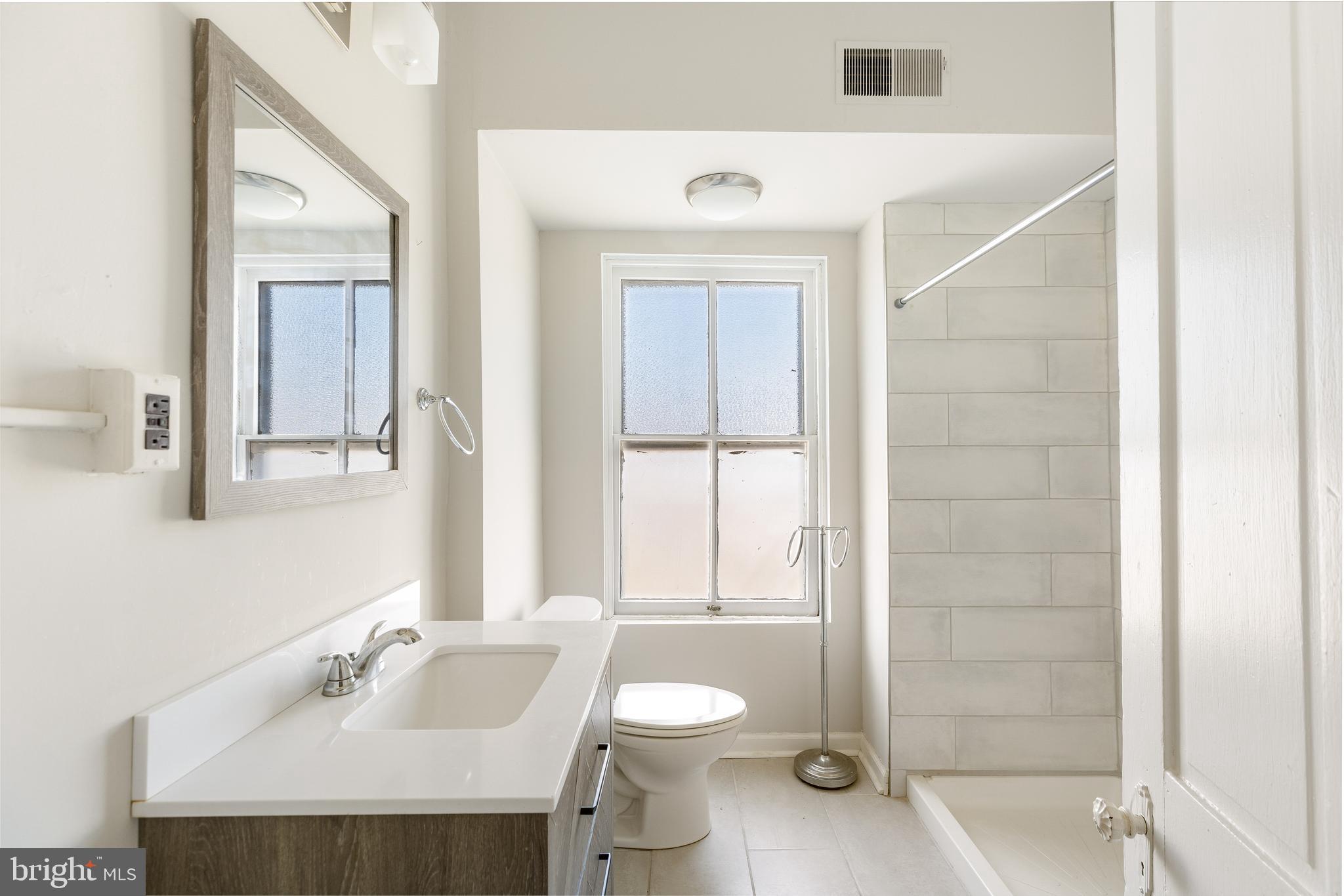 TROLLEY SQUARE - Commercial Sale