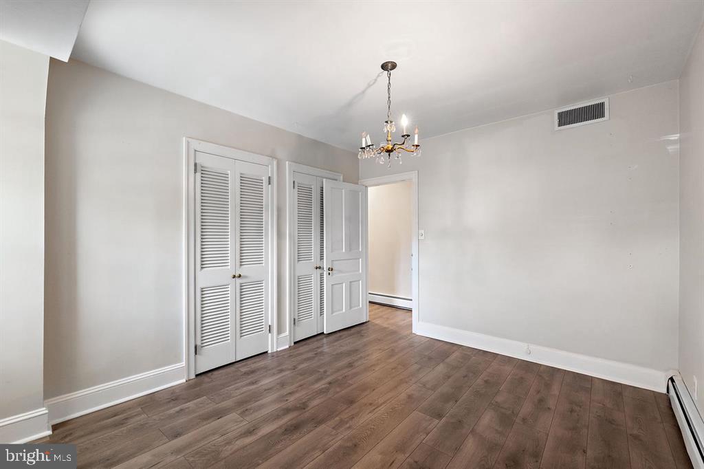 TROLLEY SQUARE - Commercial Sale