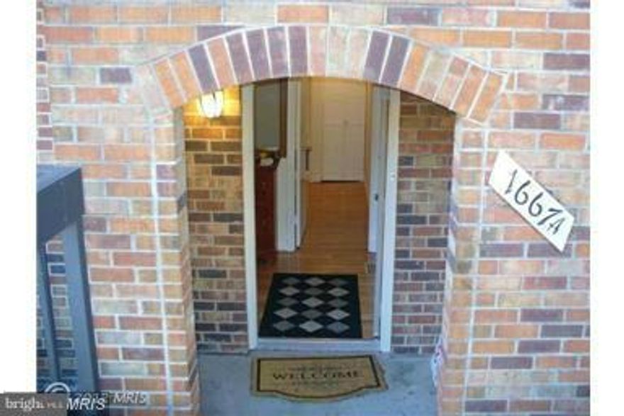 ENJOY A GREAT LOCATION JUST 1 BLOCK TO THE METRO AND SHOPS-RESTAURANTS. LARGE DORCHESTER MODEL HAS MASTER SUITE WITH HIS AND HER CLOSETS AND PRIVATE BATH. SUNLIT LIVING ROOM AND KITCHEN/DINING. DOORSTEP PARKING #144  AND COVERED ENTRANCE MAKE THIS UNIT EFFICIENT. SLIDING GLASS DOORS OPEN TO COVERED PATIO PERFECT FOR ENTERTAINING. YOU WILL LOVE THIS UNIT!!! RARE UNIT-LARGEST MODEL!