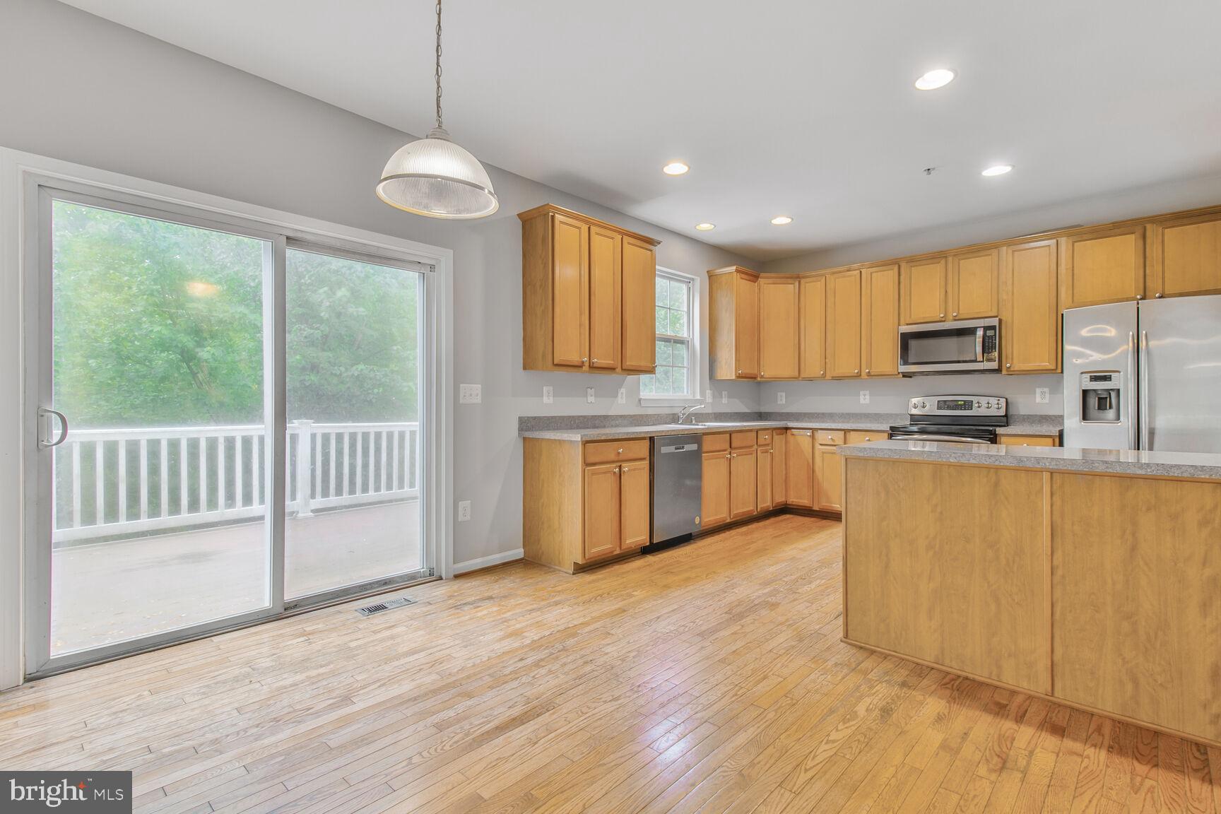 WATERS EDGE - Residential