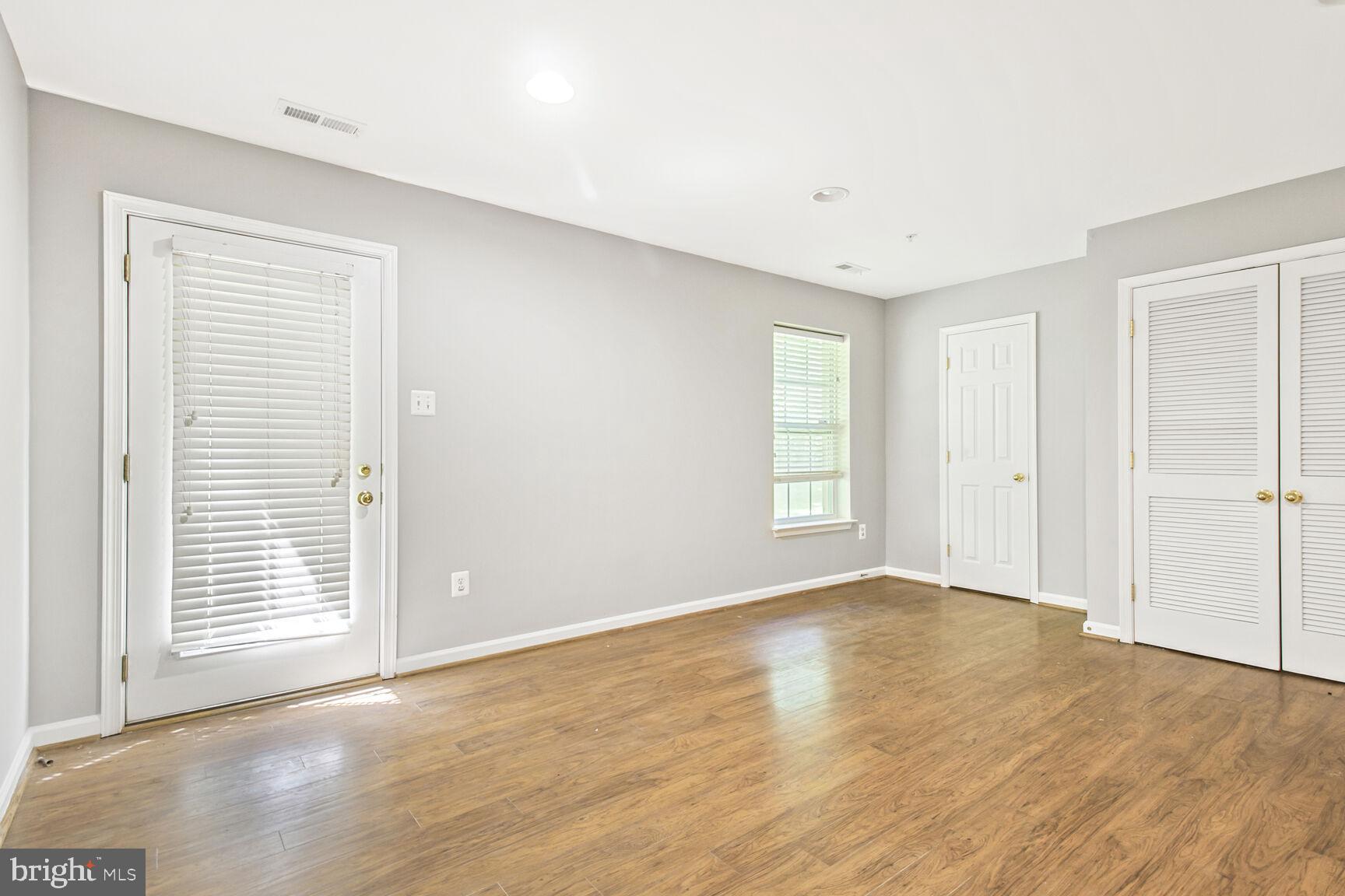 WATERS EDGE - Residential