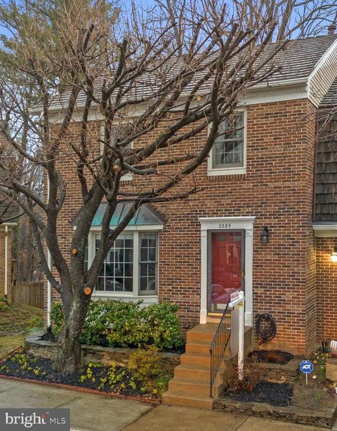 Photo of 2285 Idylwood Station Lane, FALLS CHURCH, VA 22043 (MLS # VAFX2288386)