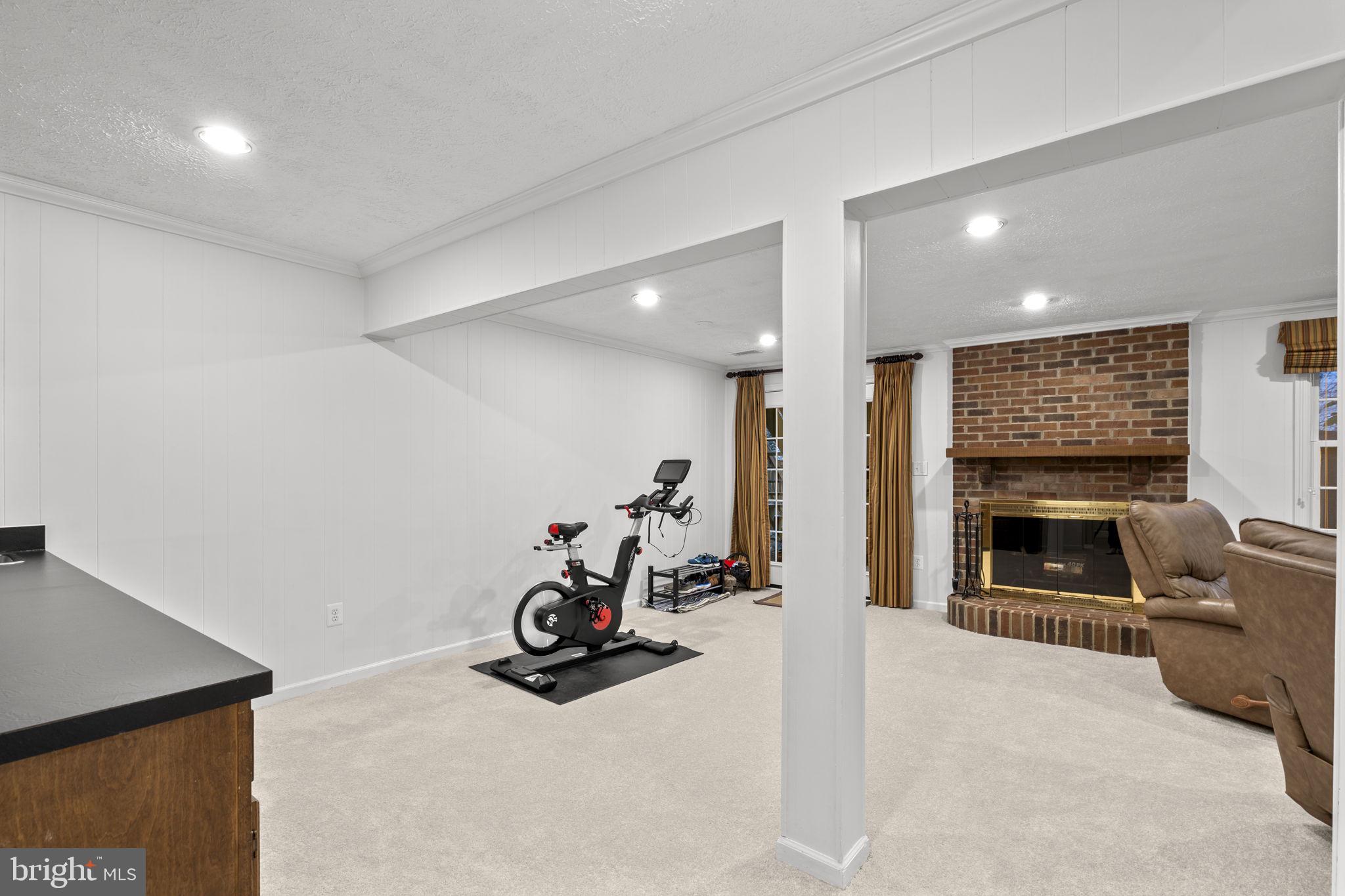 IDYLWOOD STATION - Residential