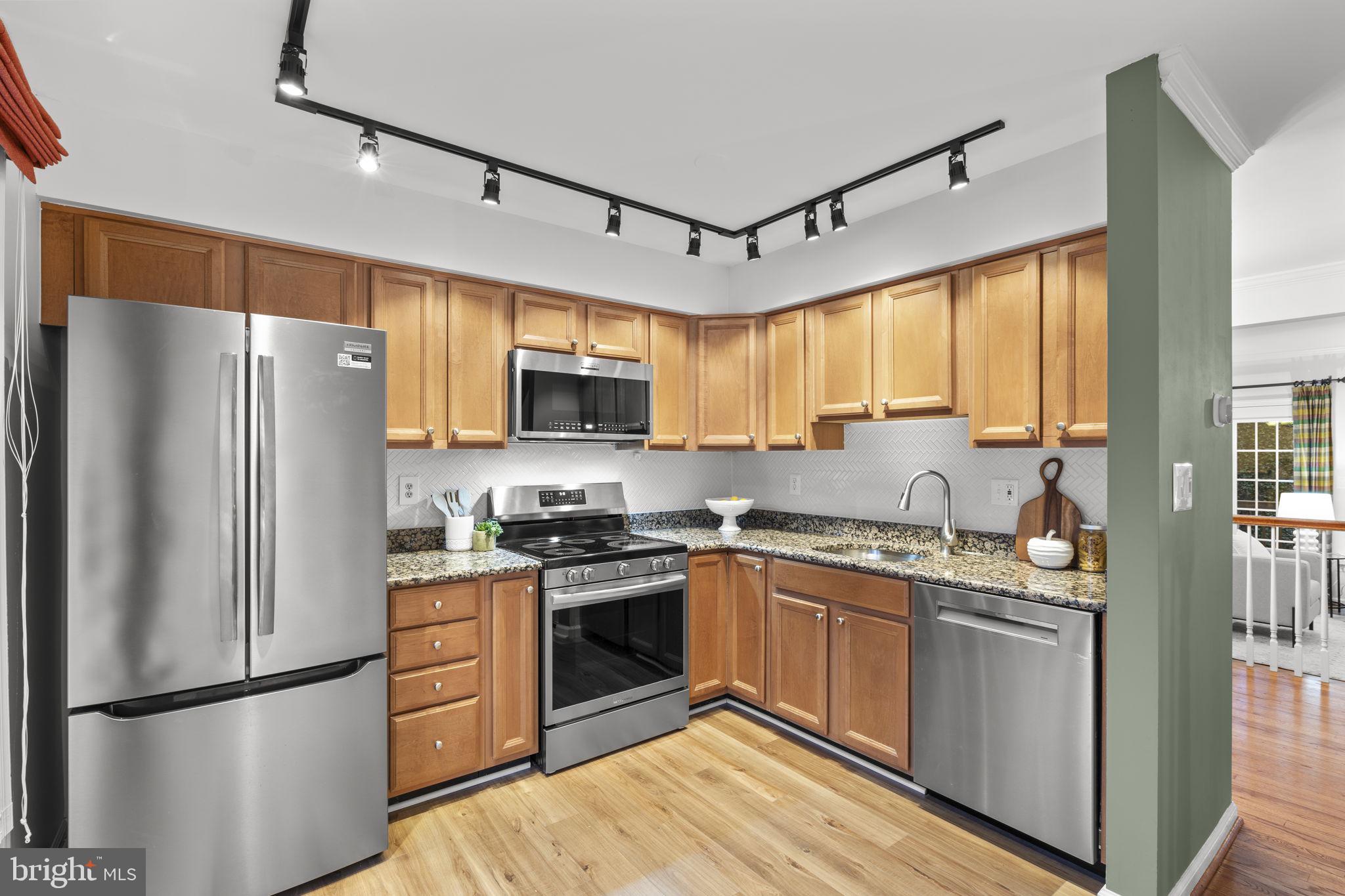 IDYLWOOD STATION - Residential