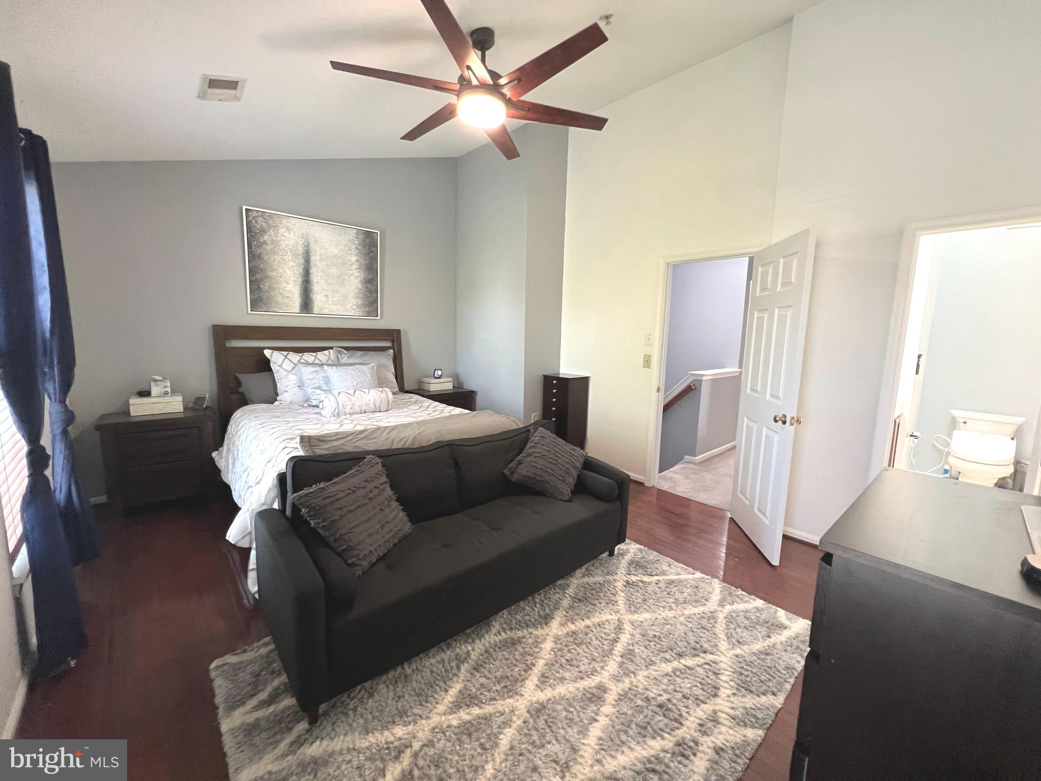 THE KNOLLS - Residential