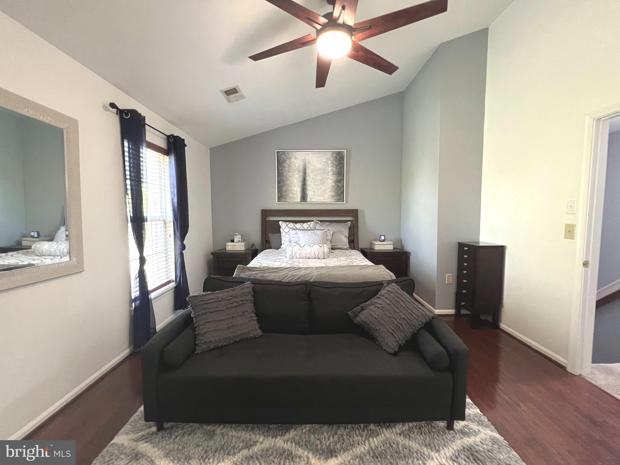 THE KNOLLS - Residential