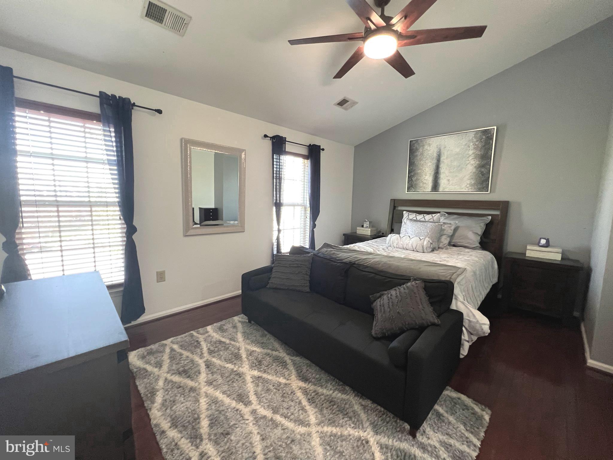 THE KNOLLS - Residential