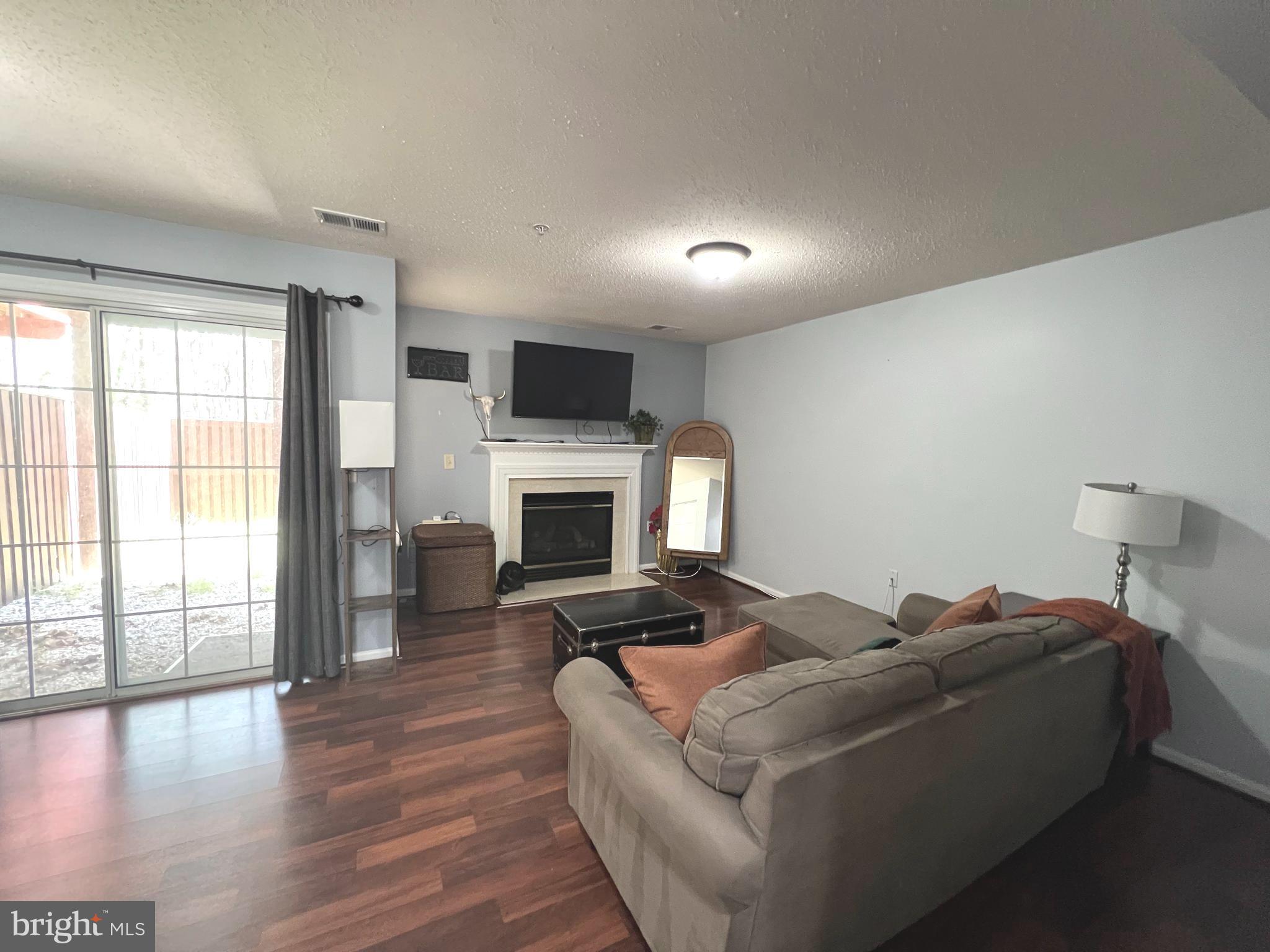 THE KNOLLS - Residential