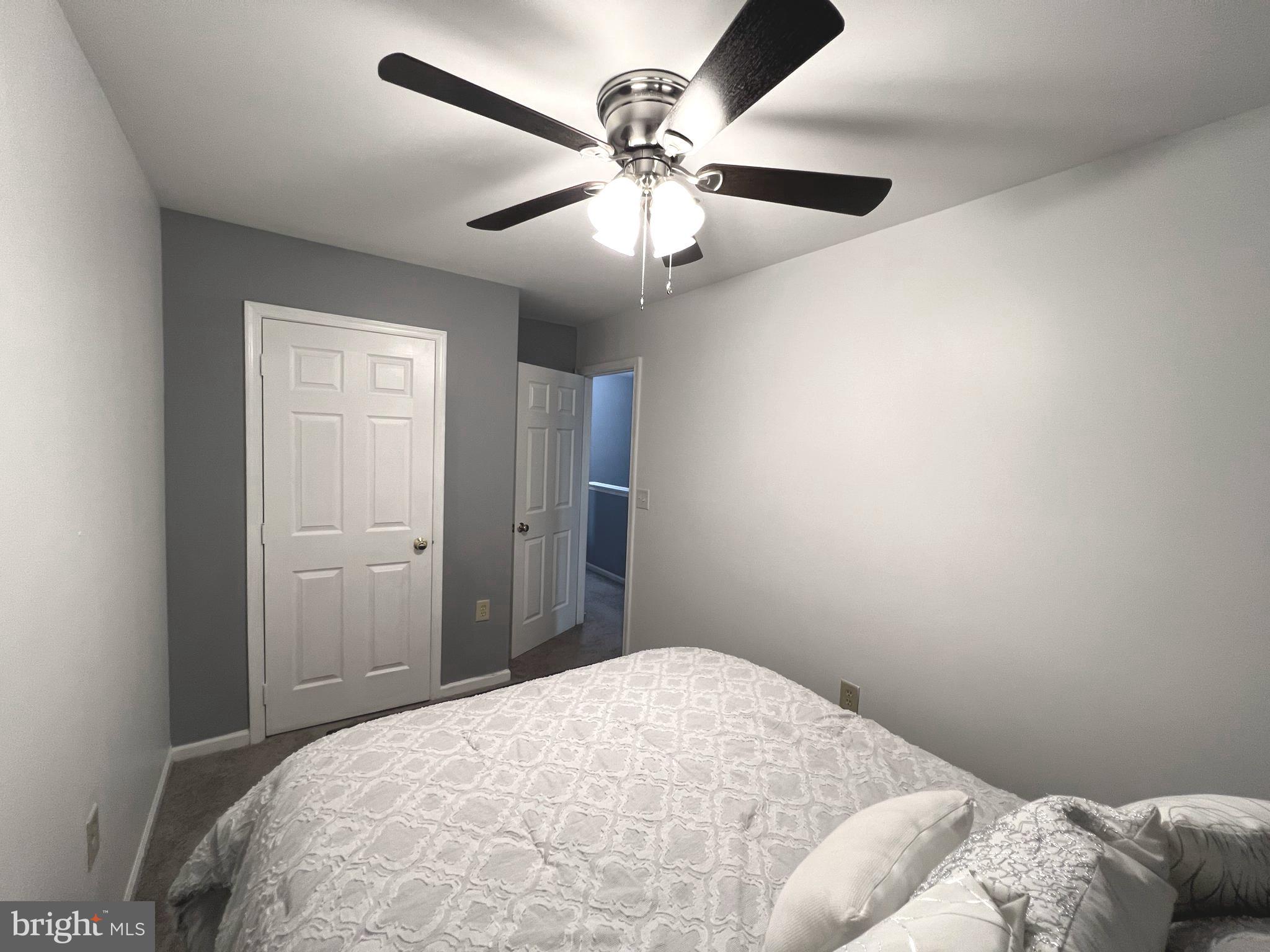 THE KNOLLS - Residential