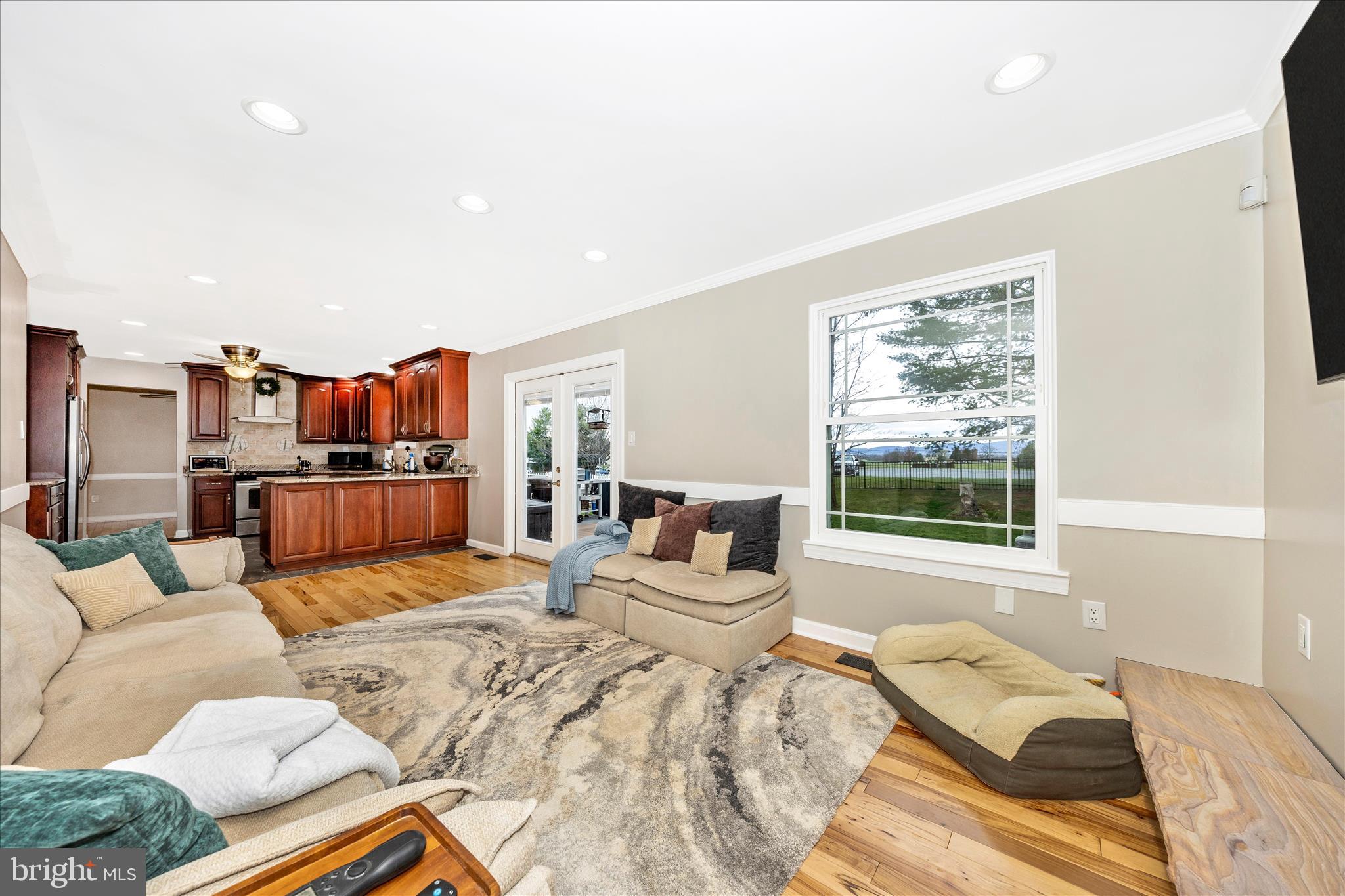 DISCOVERY - Residential