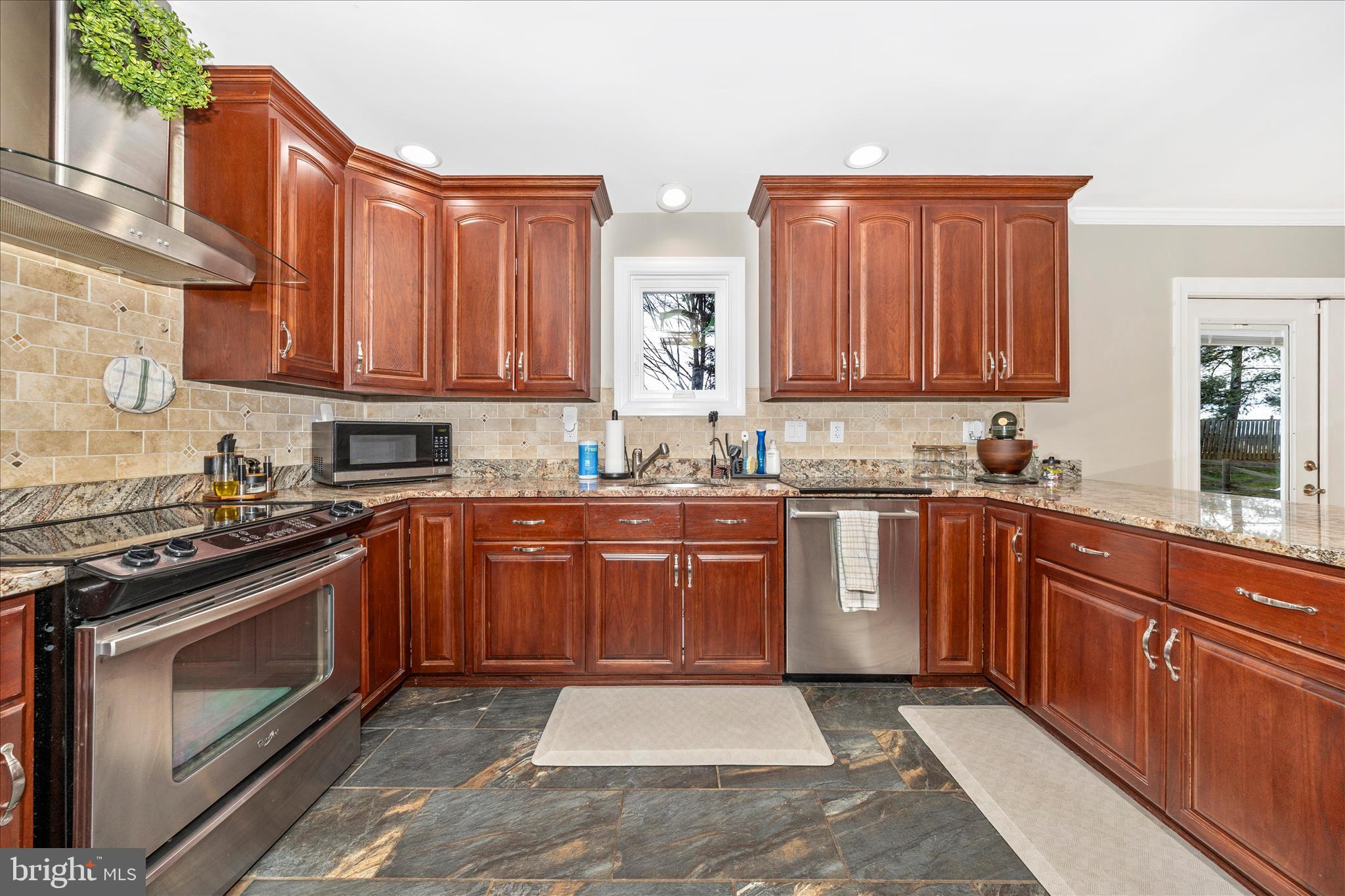 DISCOVERY - Residential