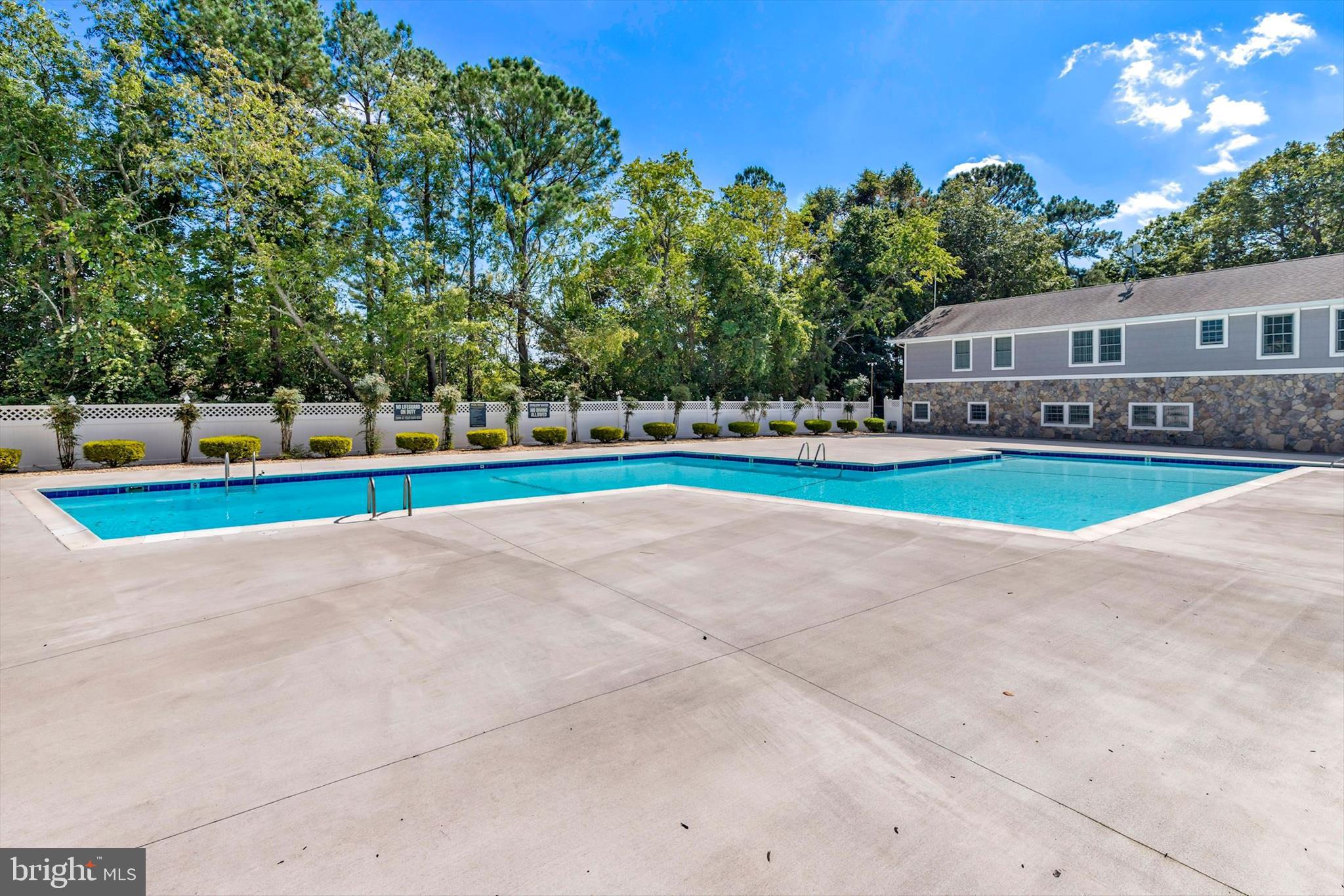 SUN RETREATS REHOBOTH BAY - Residential