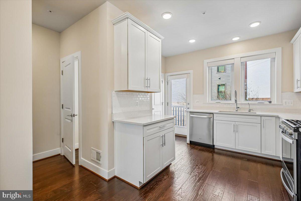 KING FARM IRVINGTON - Residential