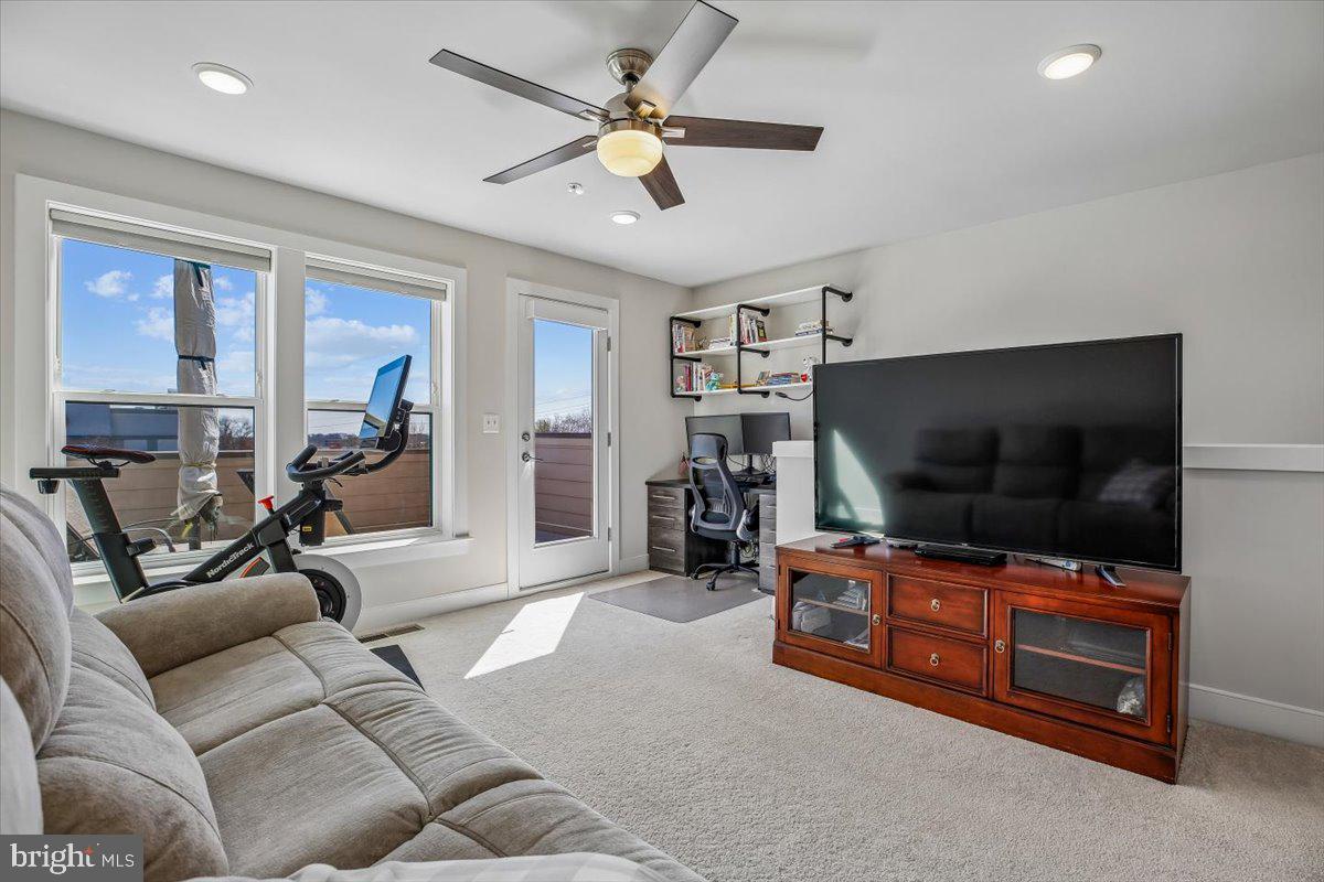 KING FARM IRVINGTON - Residential