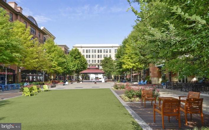 KING FARM IRVINGTON - Residential