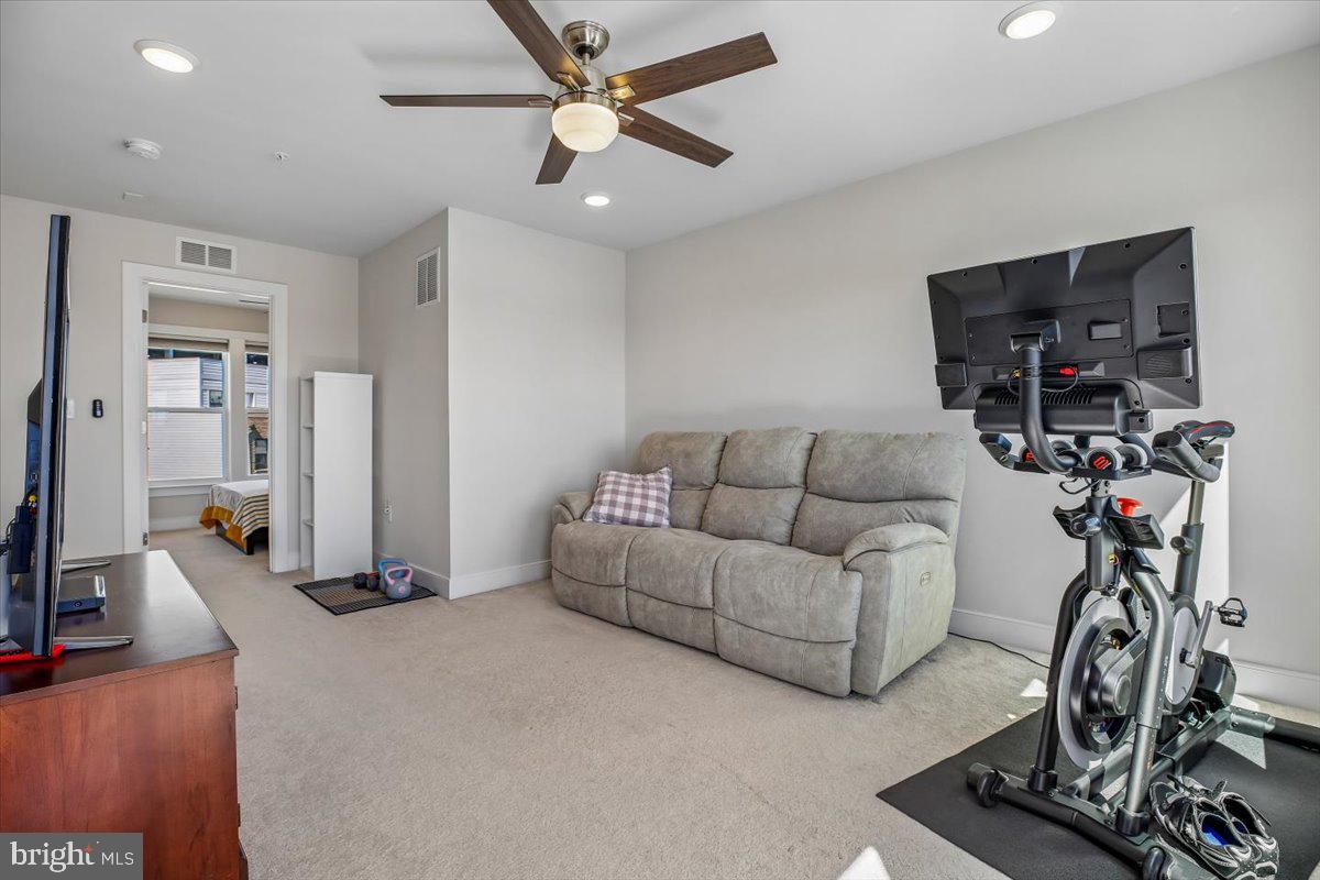 KING FARM IRVINGTON - Residential