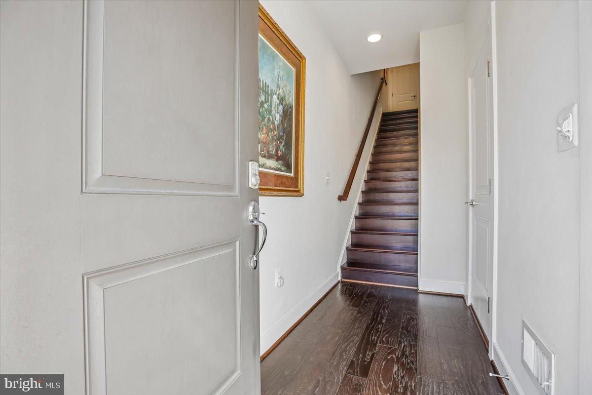 KING FARM IRVINGTON - Residential