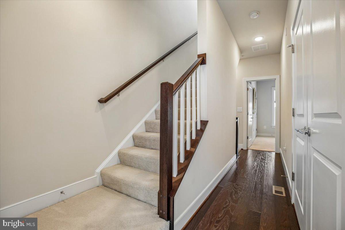 KING FARM IRVINGTON - Residential