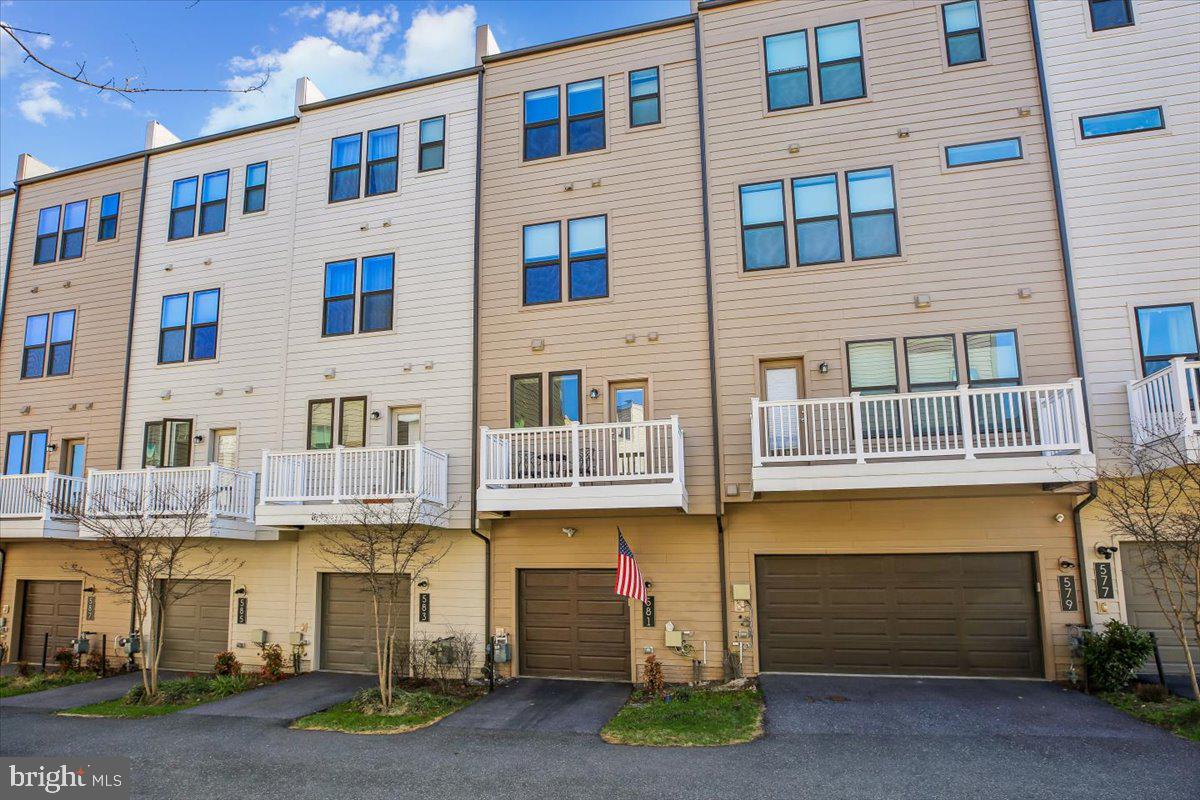 KING FARM IRVINGTON - Residential