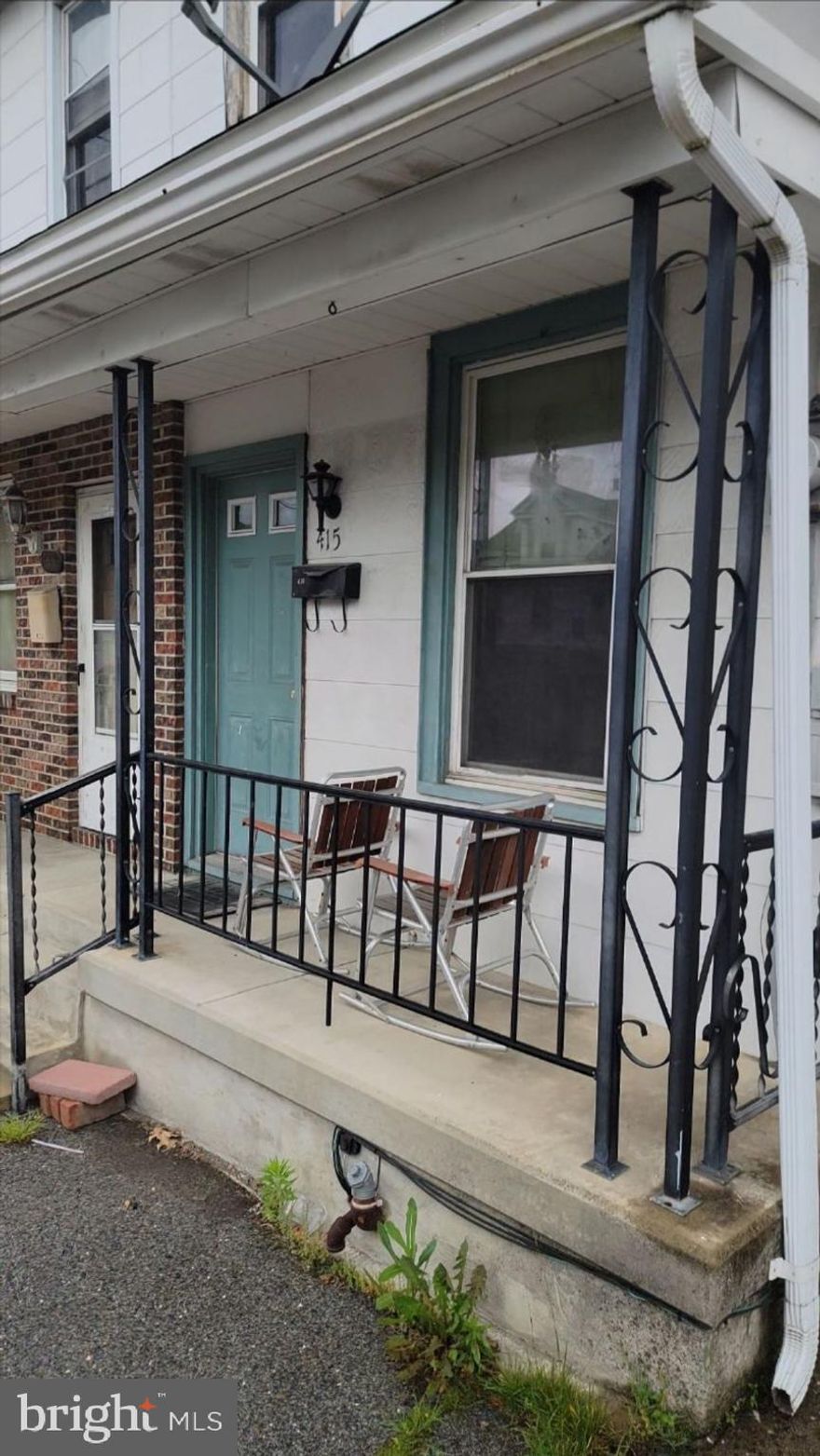 Attention investors, or potential new home owners.  This tenant occupied investment property is perfect for your portfolio. Schedule a showing today! Off Street Parking in rear , Oversized Bathroom. Tons of Potential!!