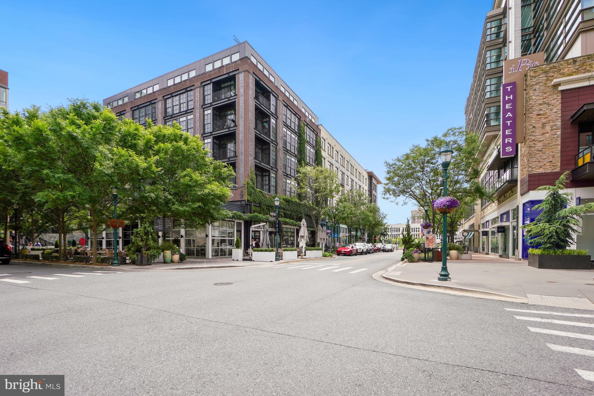 GEORGETOWN VILLAGE - Residential