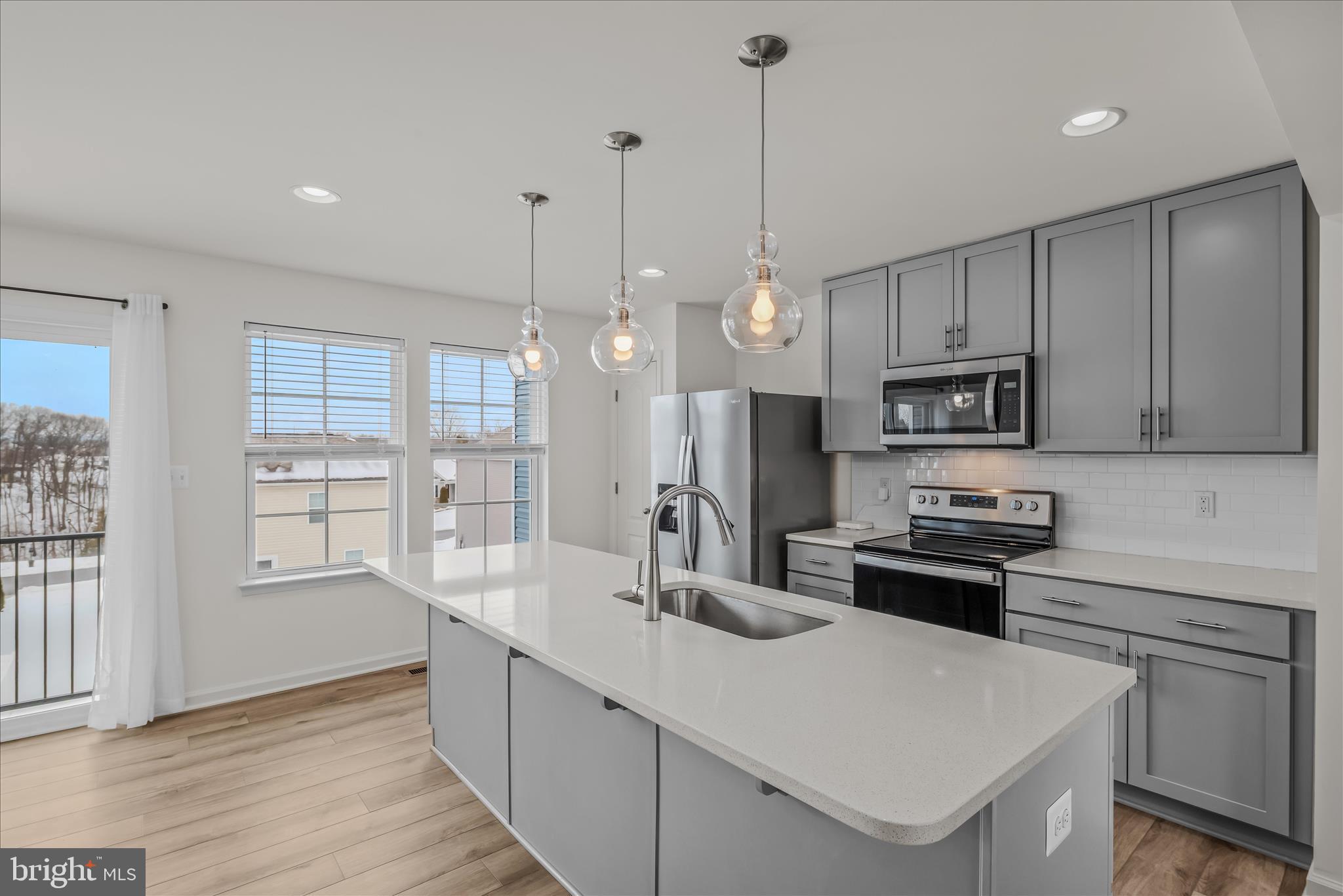 OVERLOOK AT RIVERSIDE TOWNHOMES - Residential