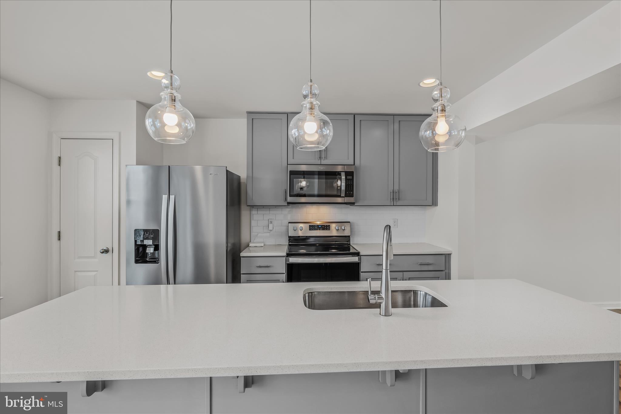 OVERLOOK AT RIVERSIDE TOWNHOMES - Residential