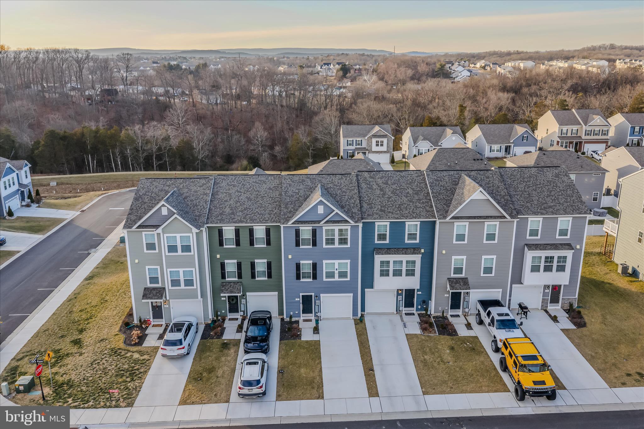 OVERLOOK AT RIVERSIDE TOWNHOMES - Residential