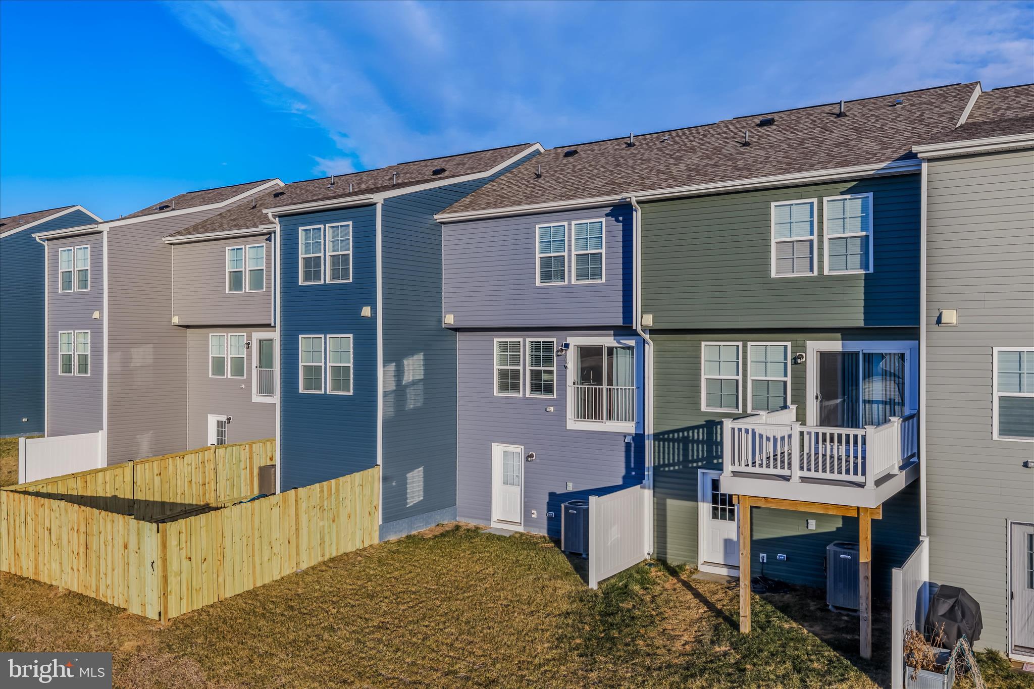 OVERLOOK AT RIVERSIDE TOWNHOMES - Residential