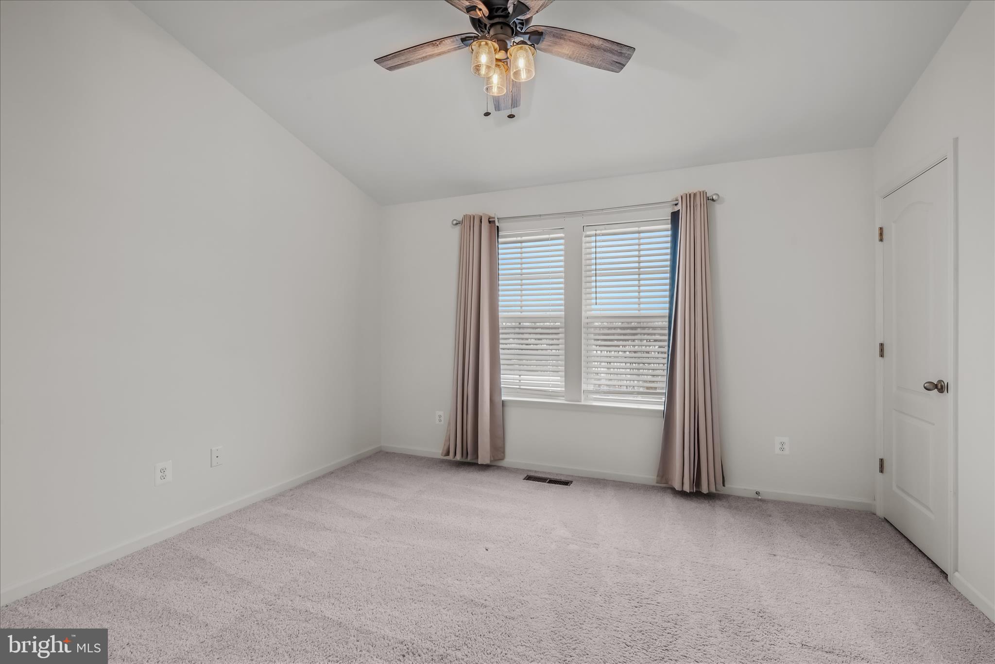 OVERLOOK AT RIVERSIDE TOWNHOMES - Residential