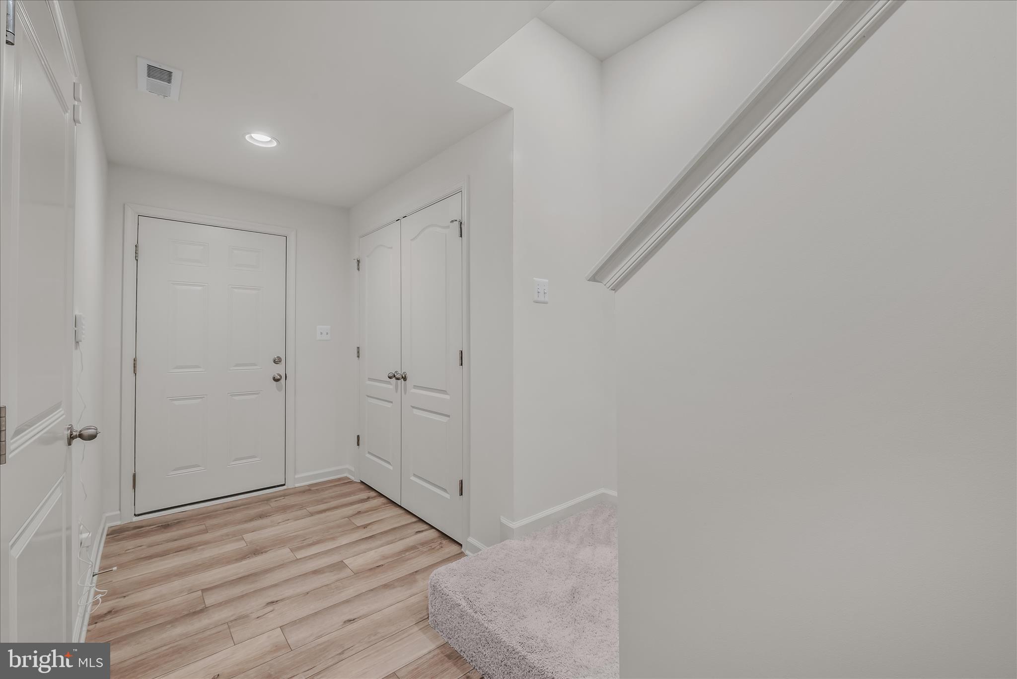 OVERLOOK AT RIVERSIDE TOWNHOMES - Residential