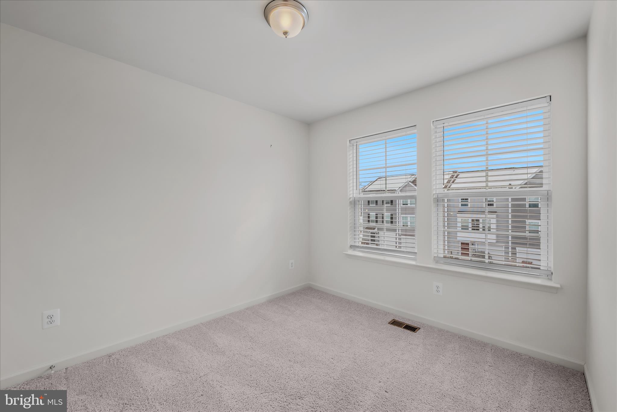 OVERLOOK AT RIVERSIDE TOWNHOMES - Residential