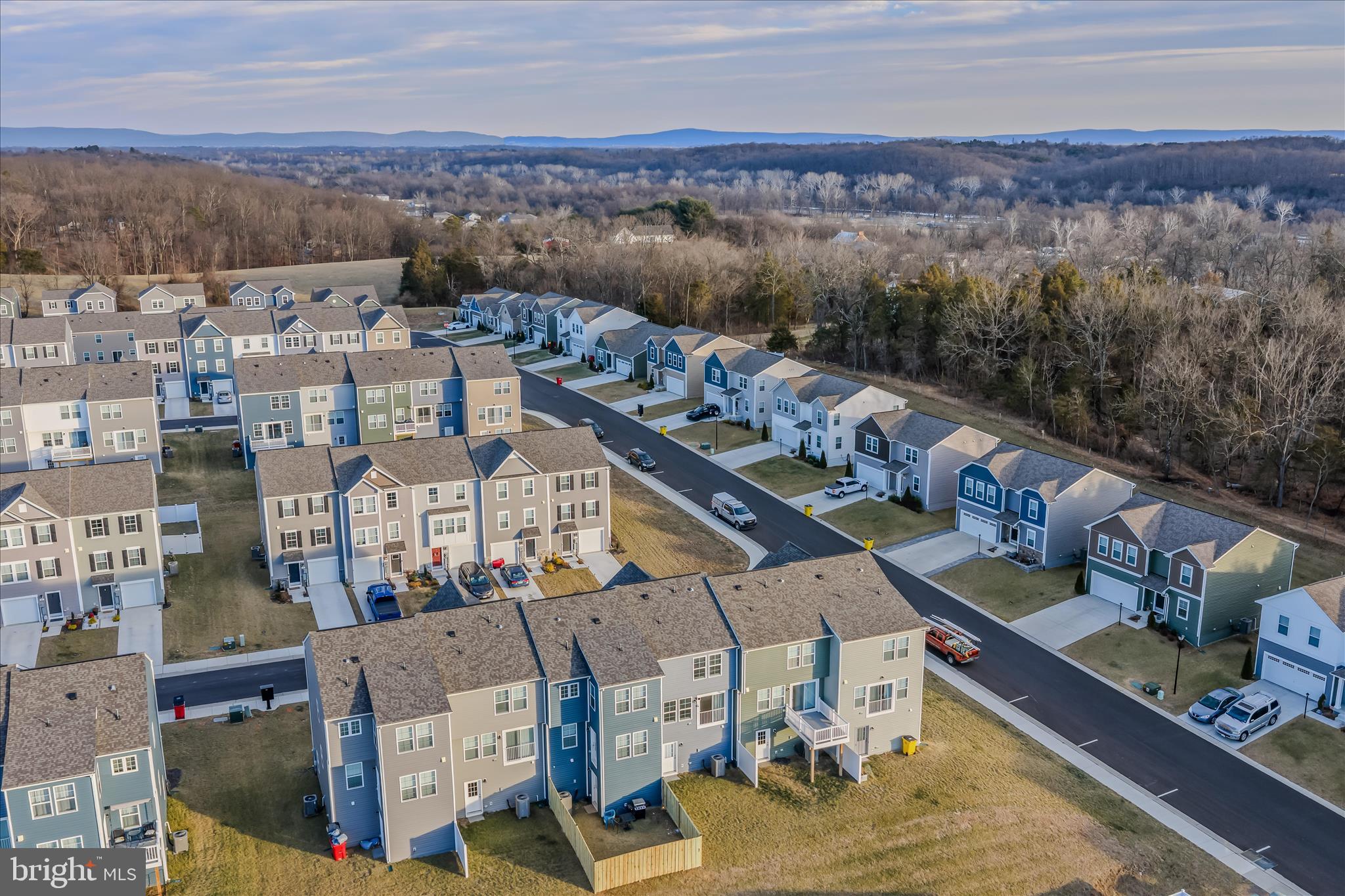 OVERLOOK AT RIVERSIDE TOWNHOMES - Residential