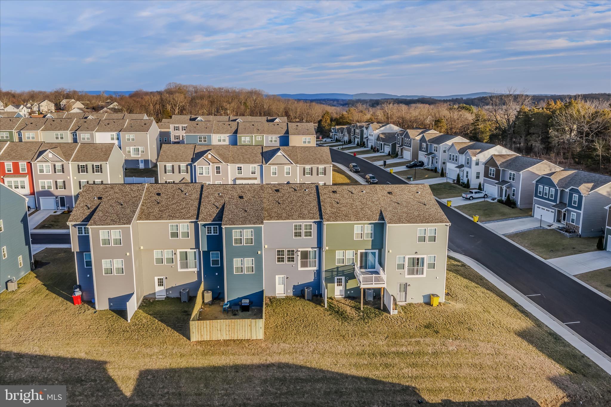 OVERLOOK AT RIVERSIDE TOWNHOMES - Residential