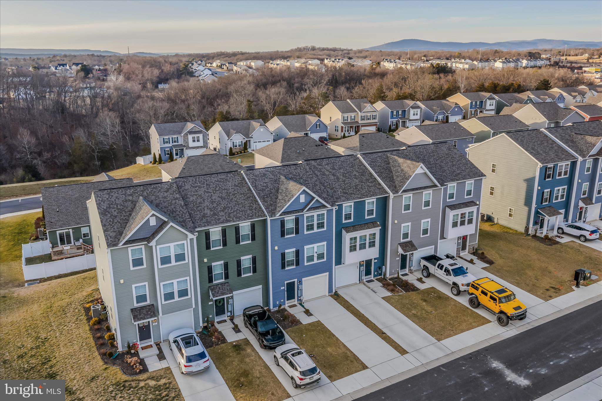OVERLOOK AT RIVERSIDE TOWNHOMES - Residential
