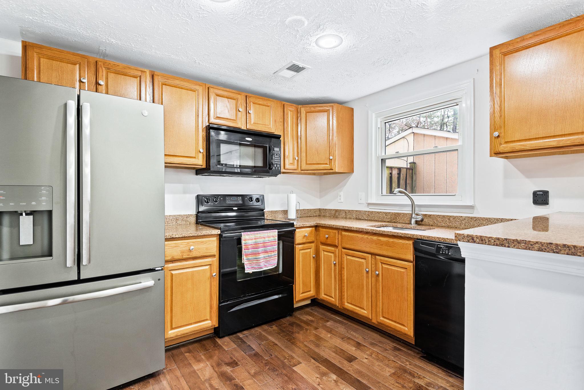 SECOND GREENWOOD - Residential