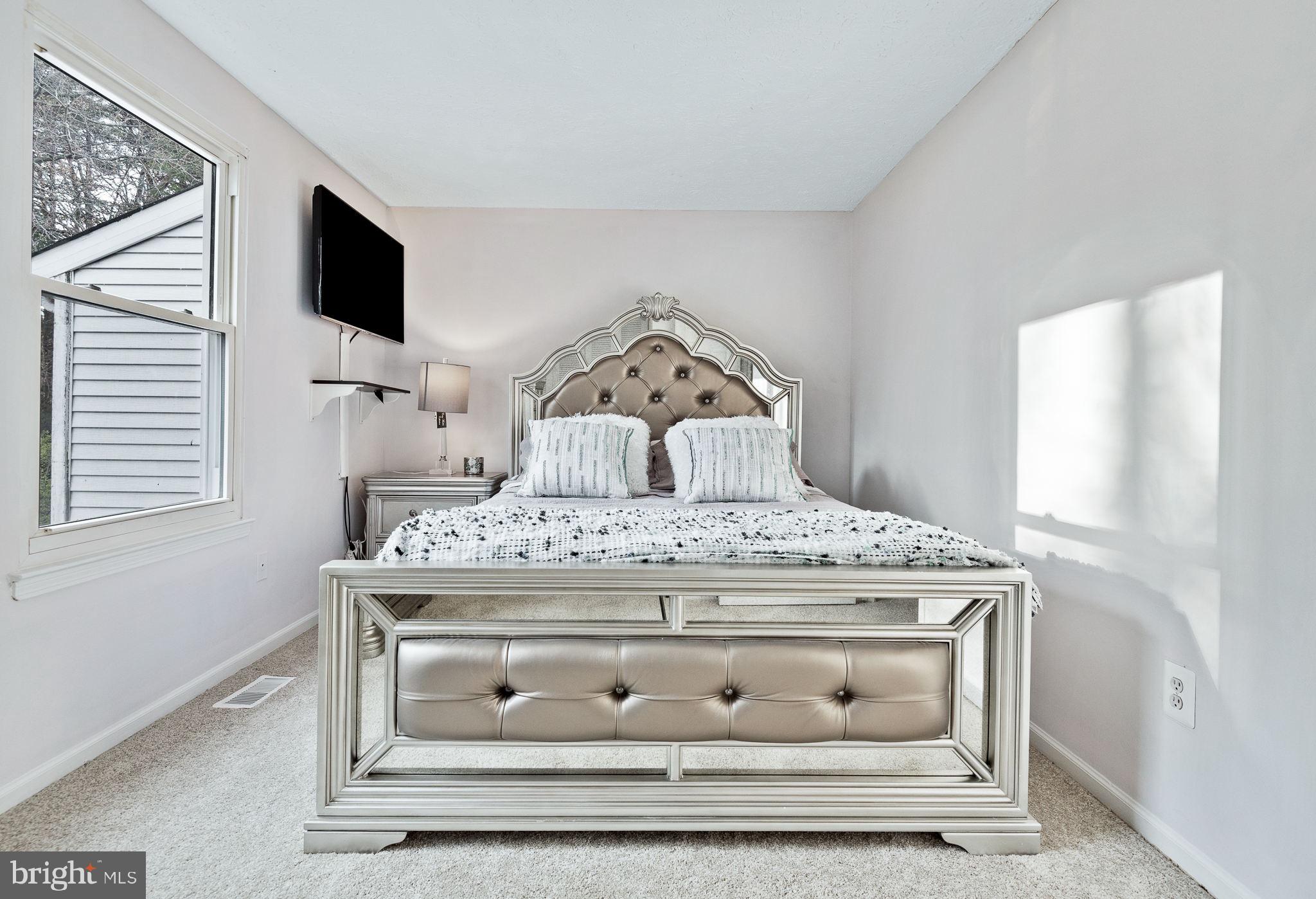 SECOND GREENWOOD - Residential